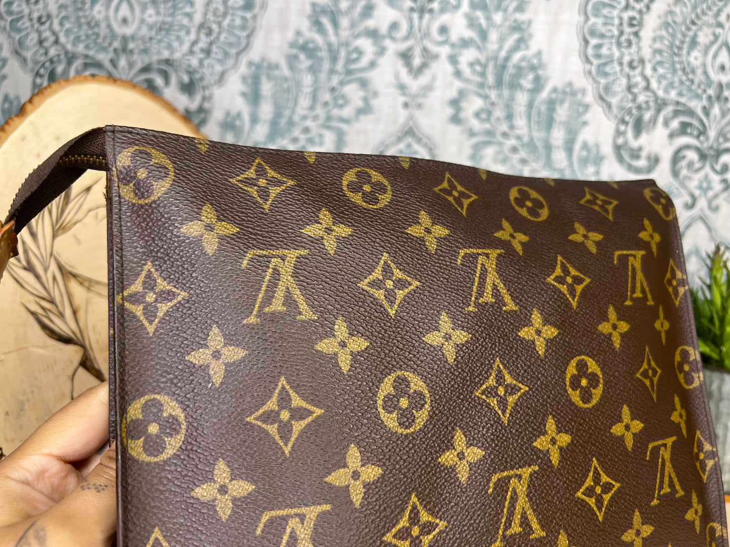 Monogram Toiletry 26