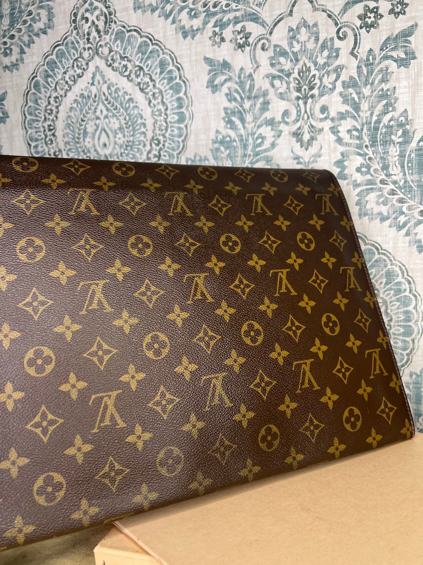 Louis Vuitton Ministre Document Case