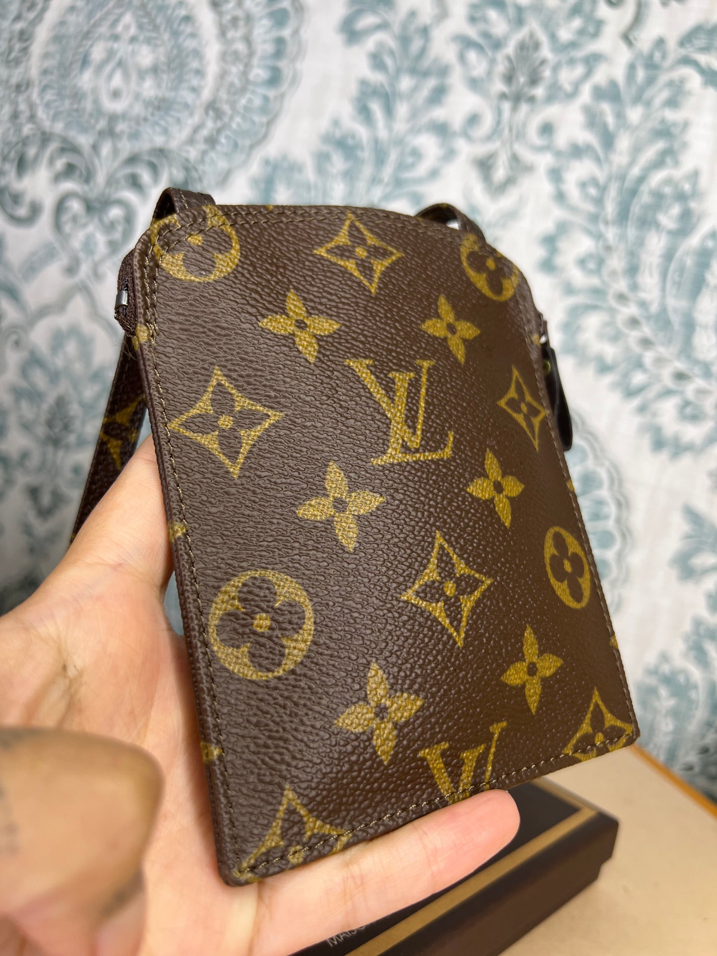 Louis Vuitton Pochette Secret