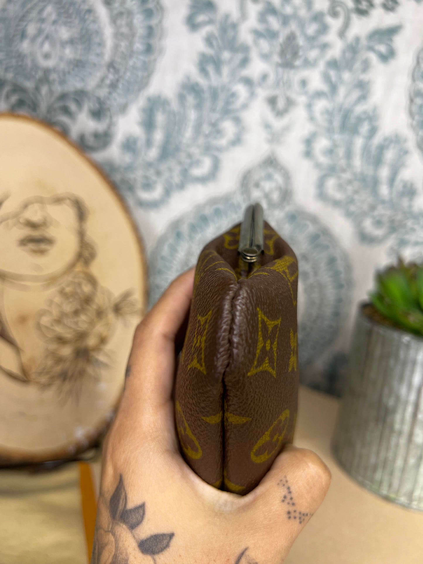 French Company Kisslock Pouch
