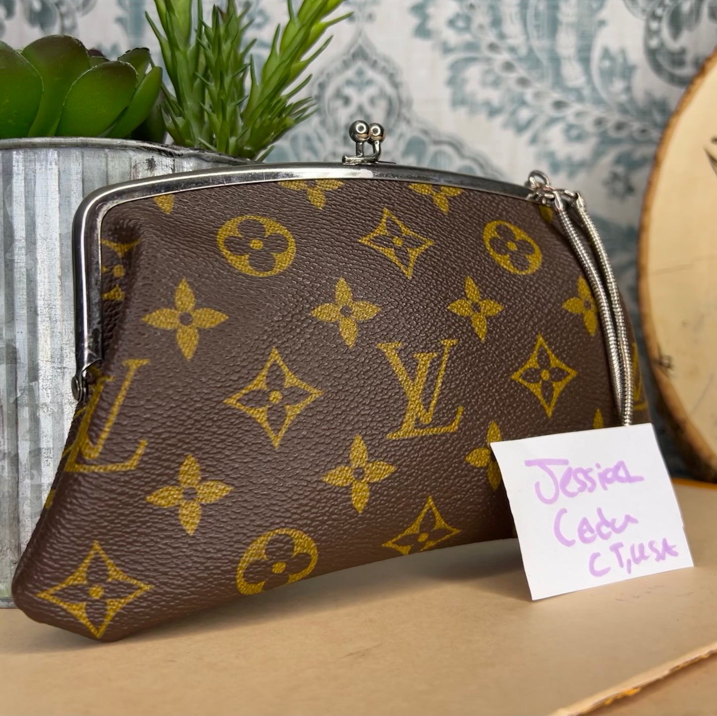 Louis Vuitton Kisslock Wristlet