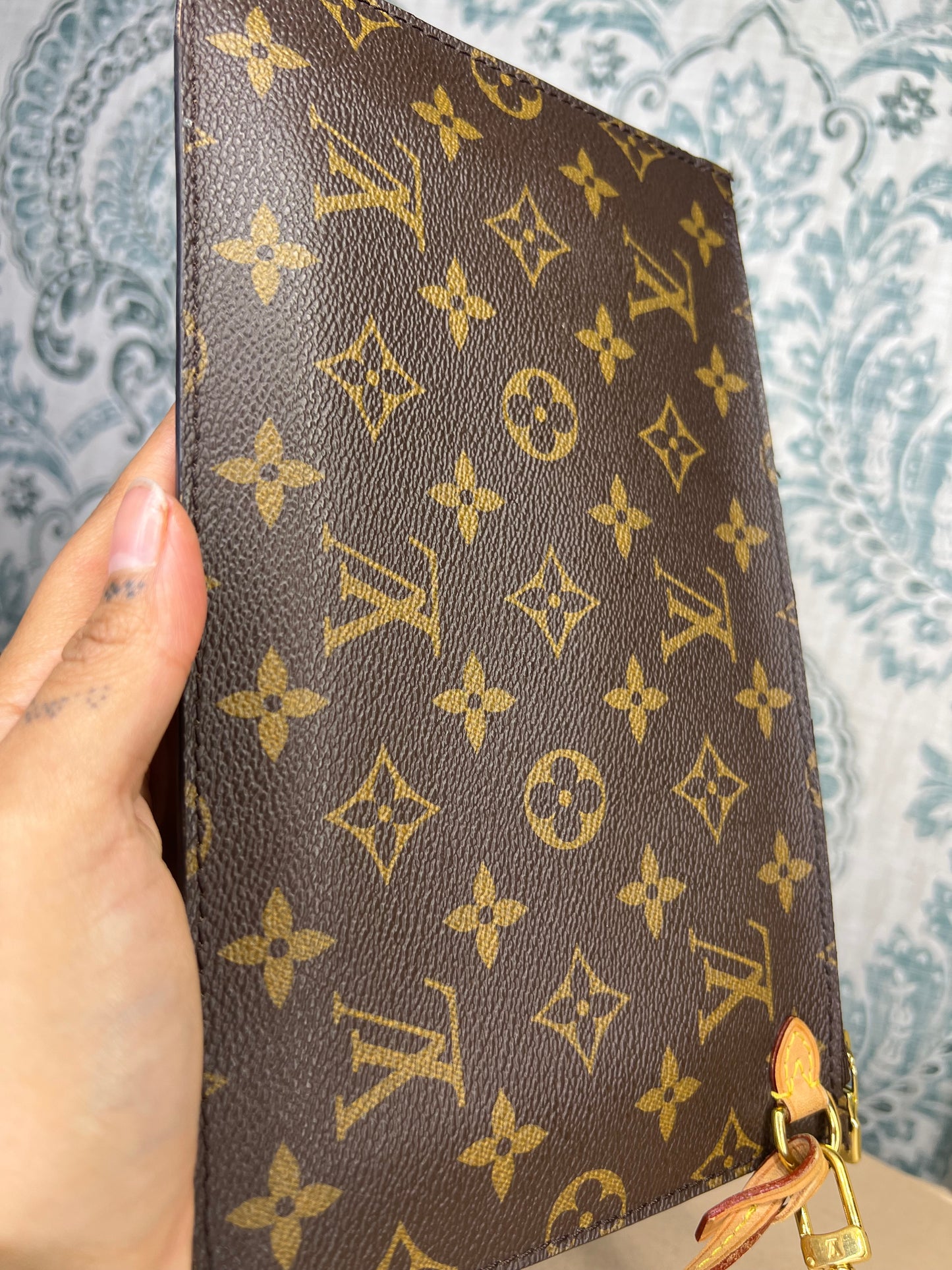 Louis Vuitton Neverfull MM Pochette