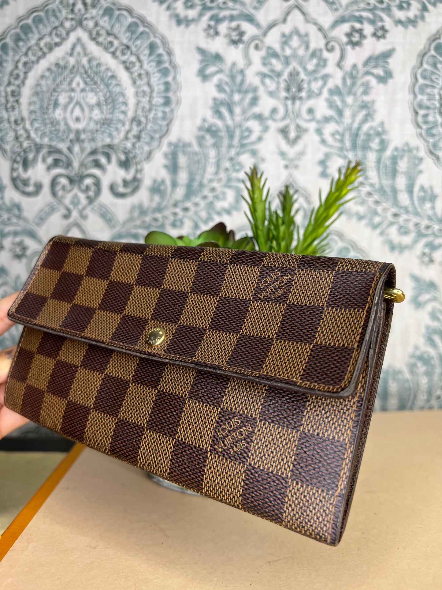 Louis Vuitton Sarah Damier Ebene Wallet