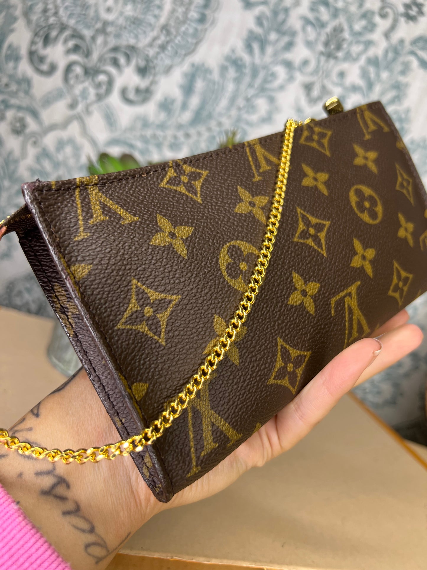 Louis Vuitton Monogram Bucket GM Pochette