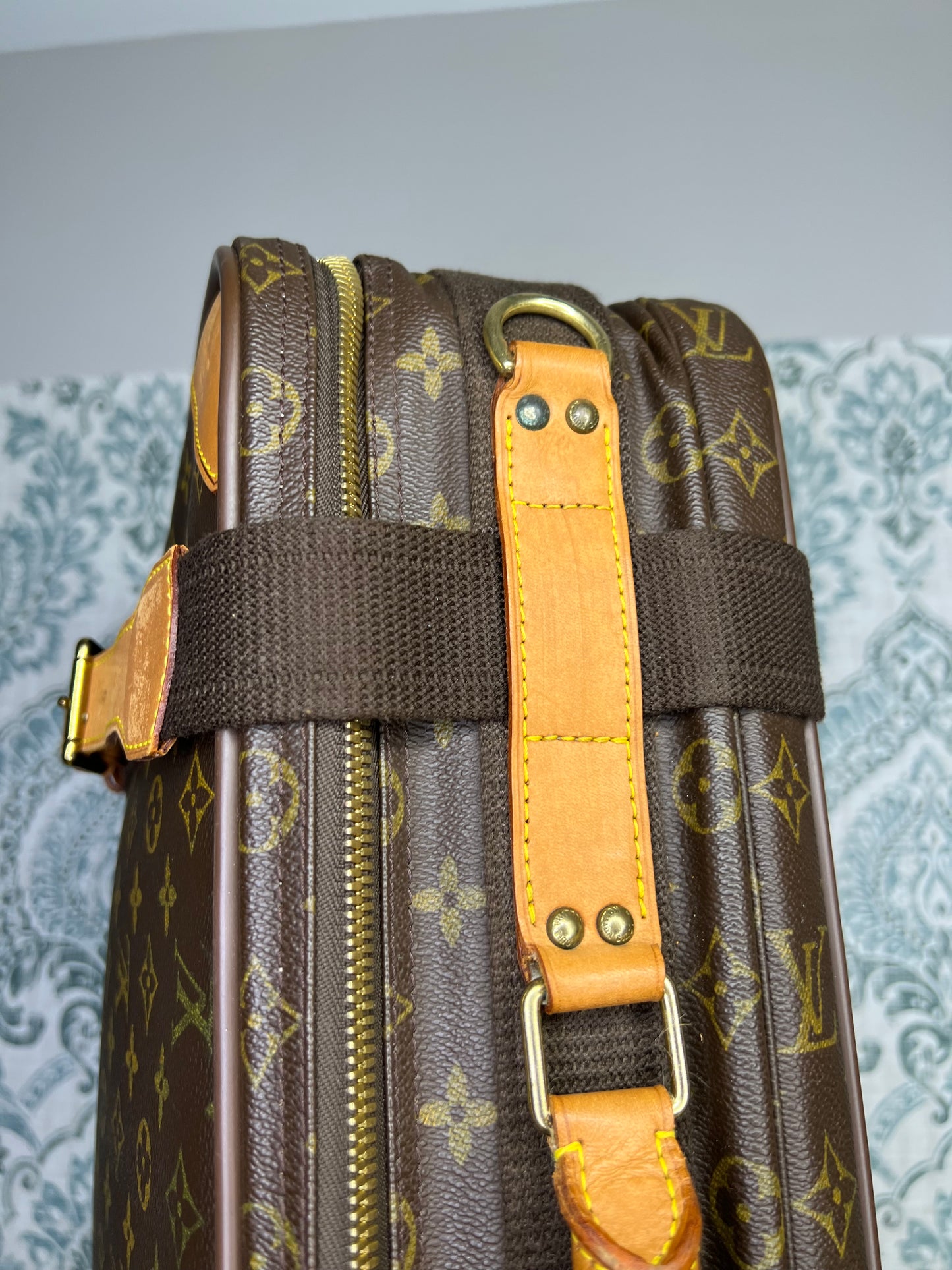 Satellite 53 Suit Case