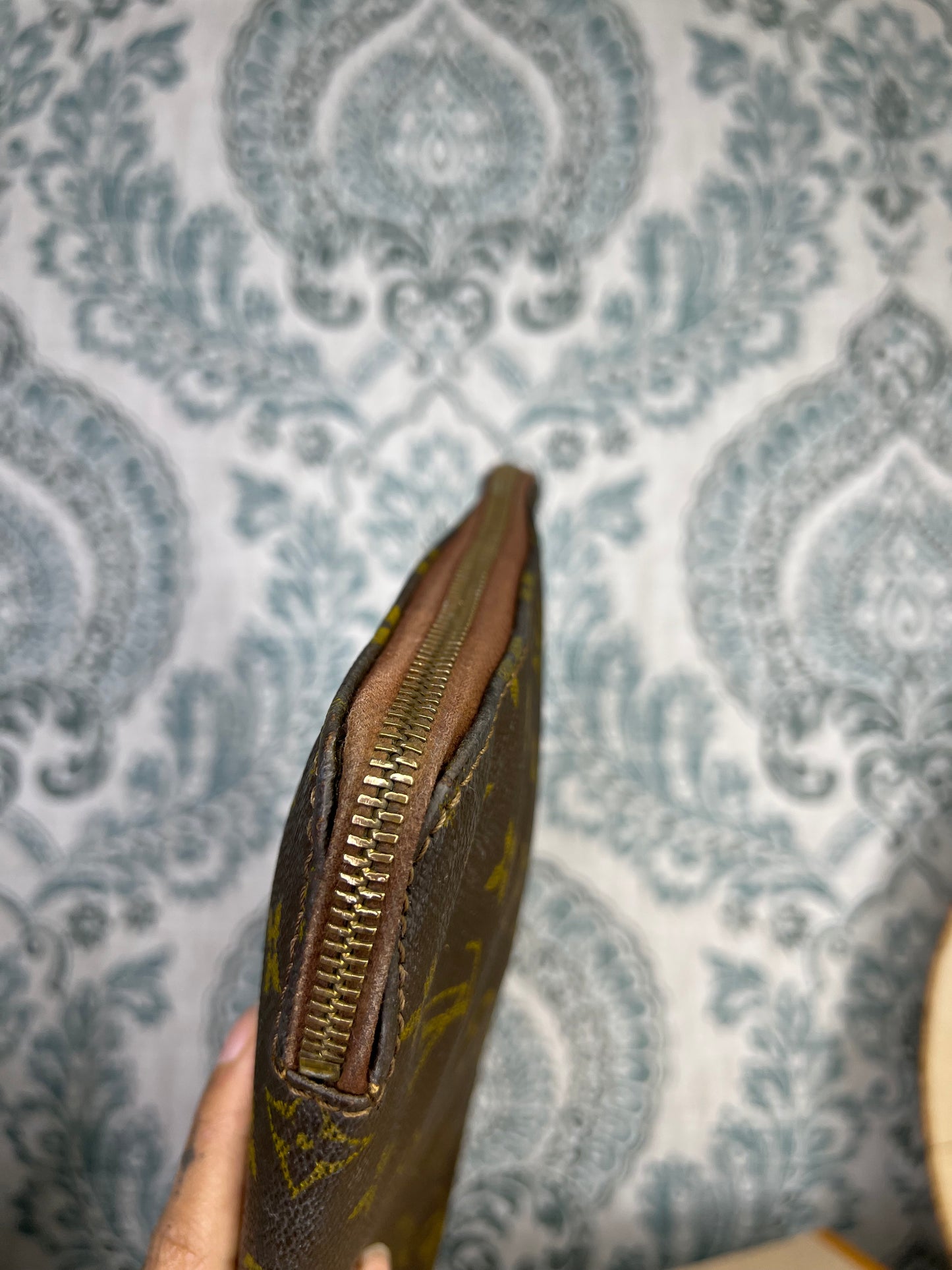Louis Vuitton Poche Documents PM