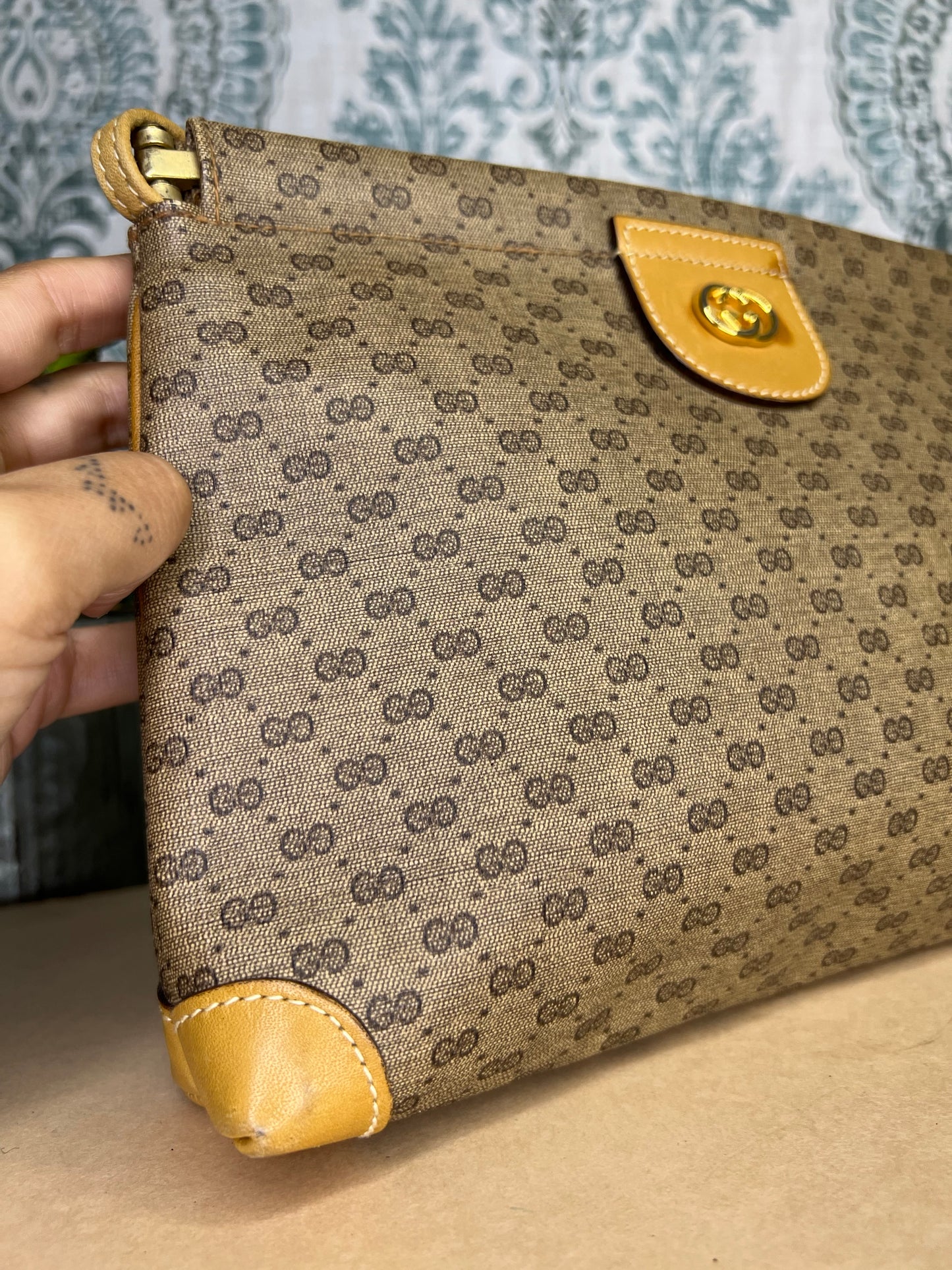 Micro Gucci Tan Vintage Crossbody