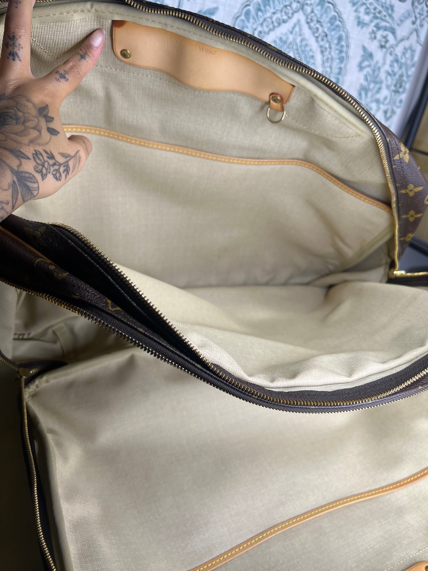 Louis Vuitton Alize 24
