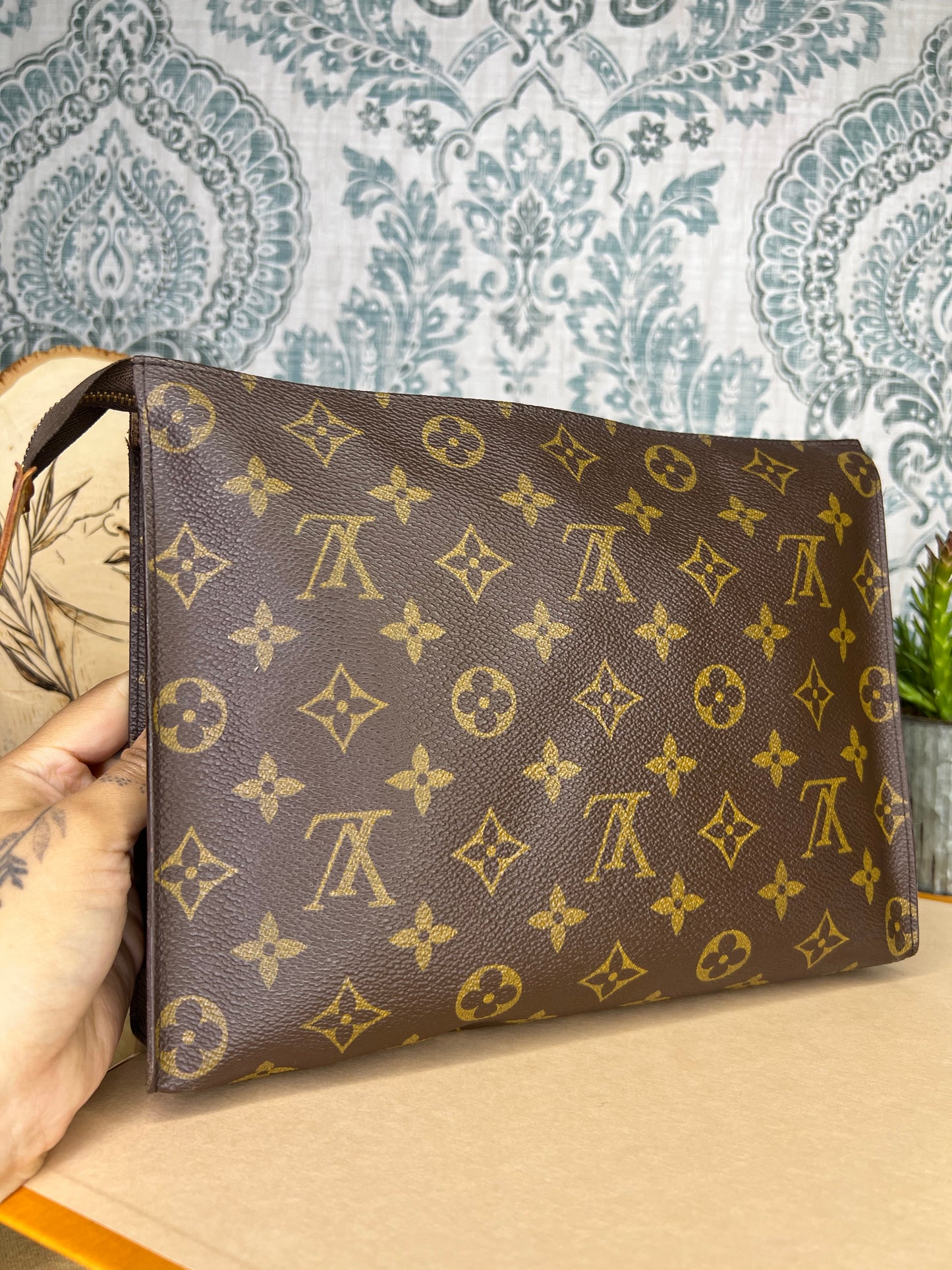 Monogram Toiletry 26
