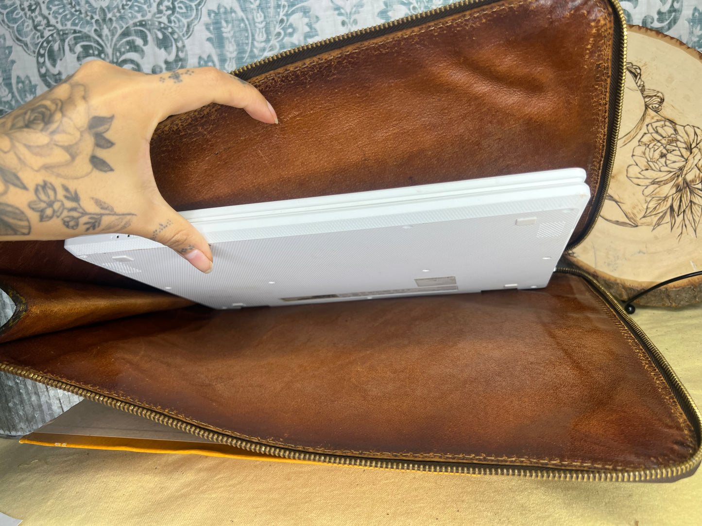 Louis Vuitton Poche Documents