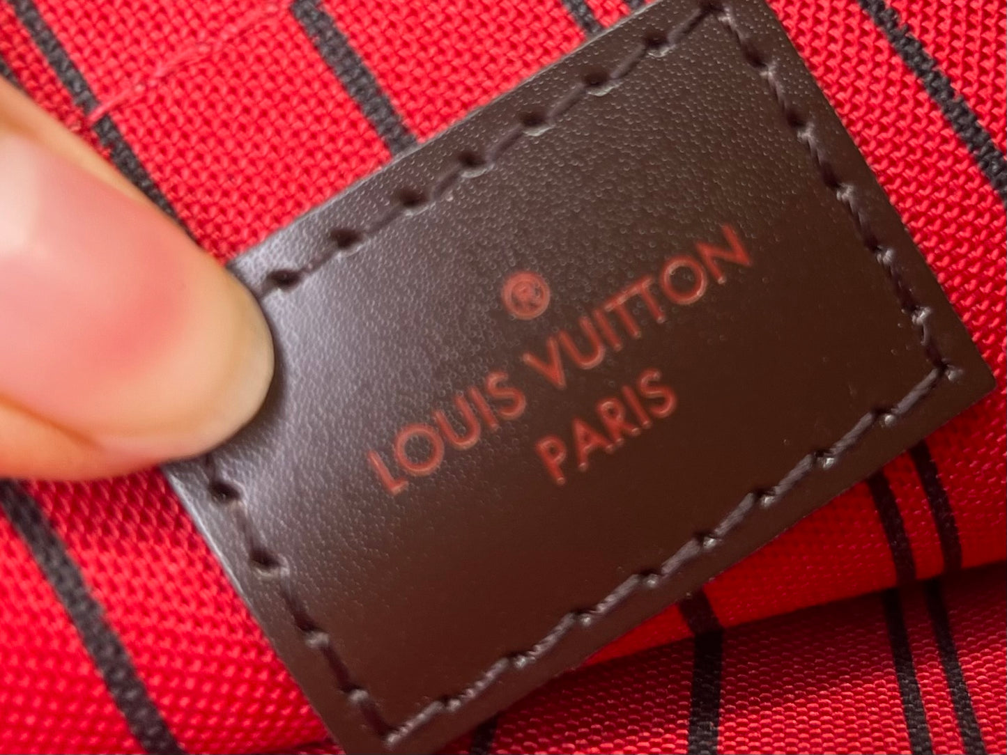 Louis Vuitton Neverfull Pochette Pouch Damier Ebene