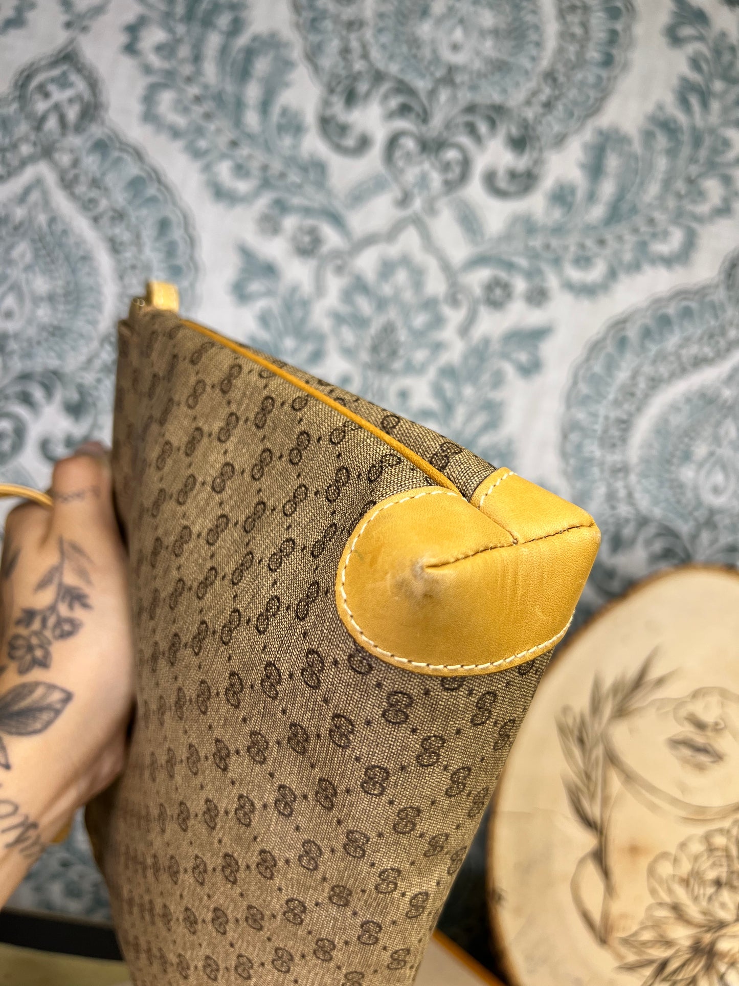 Micro Gucci Tan Vintage Crossbody
