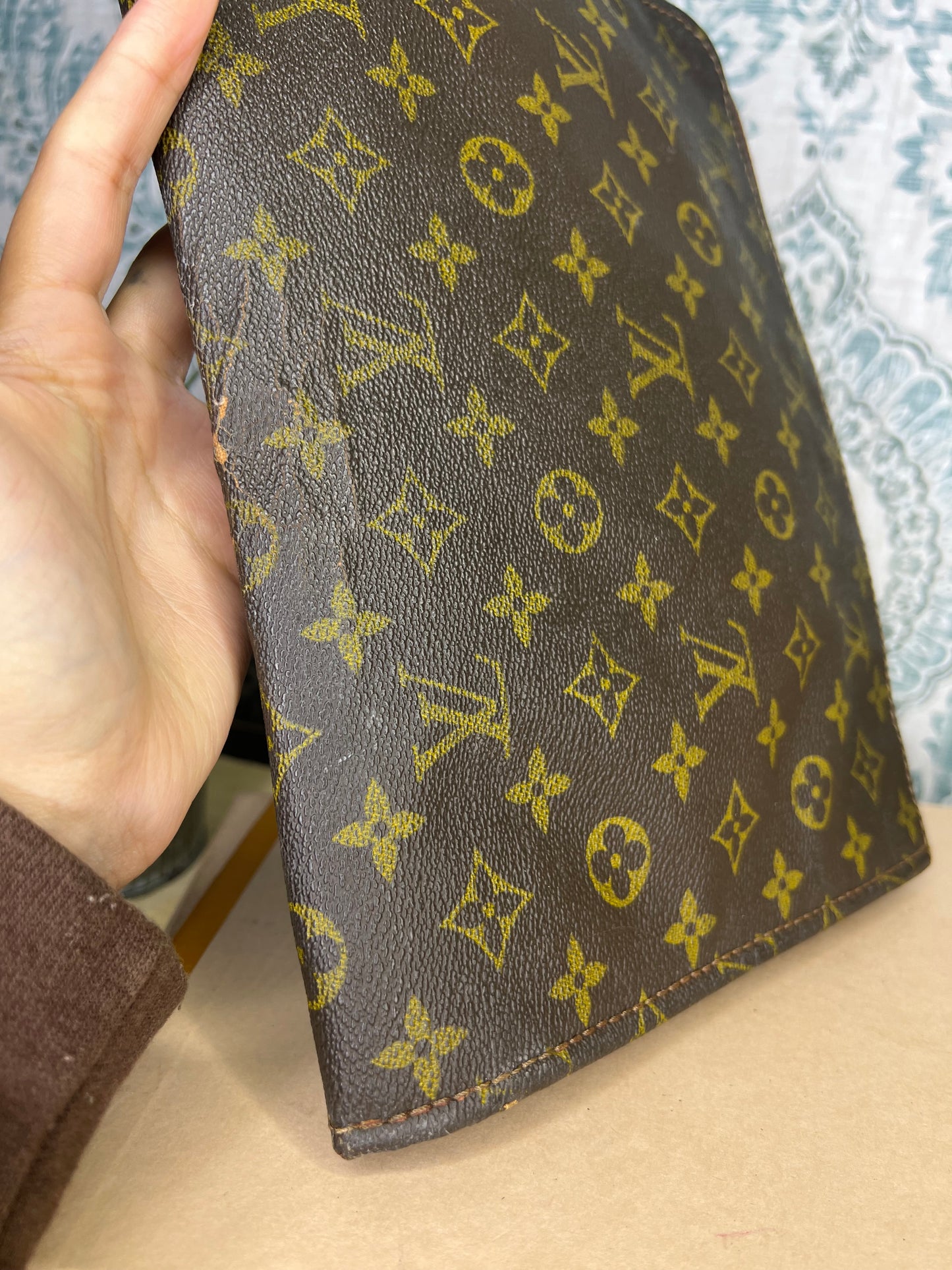 Louis Vuitton Poche Documents PM