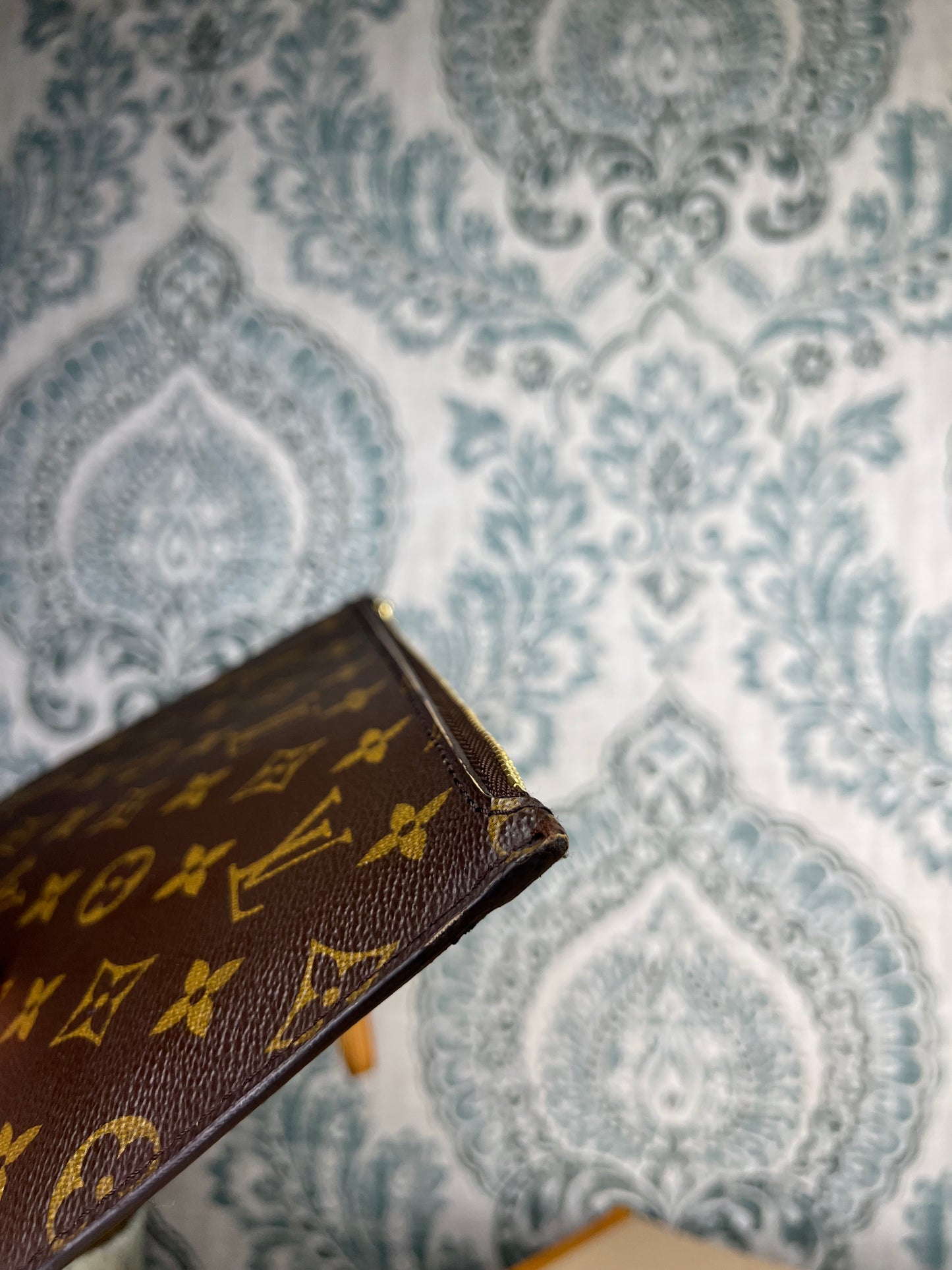 Louis Vuitton Neverfull MM Pochette