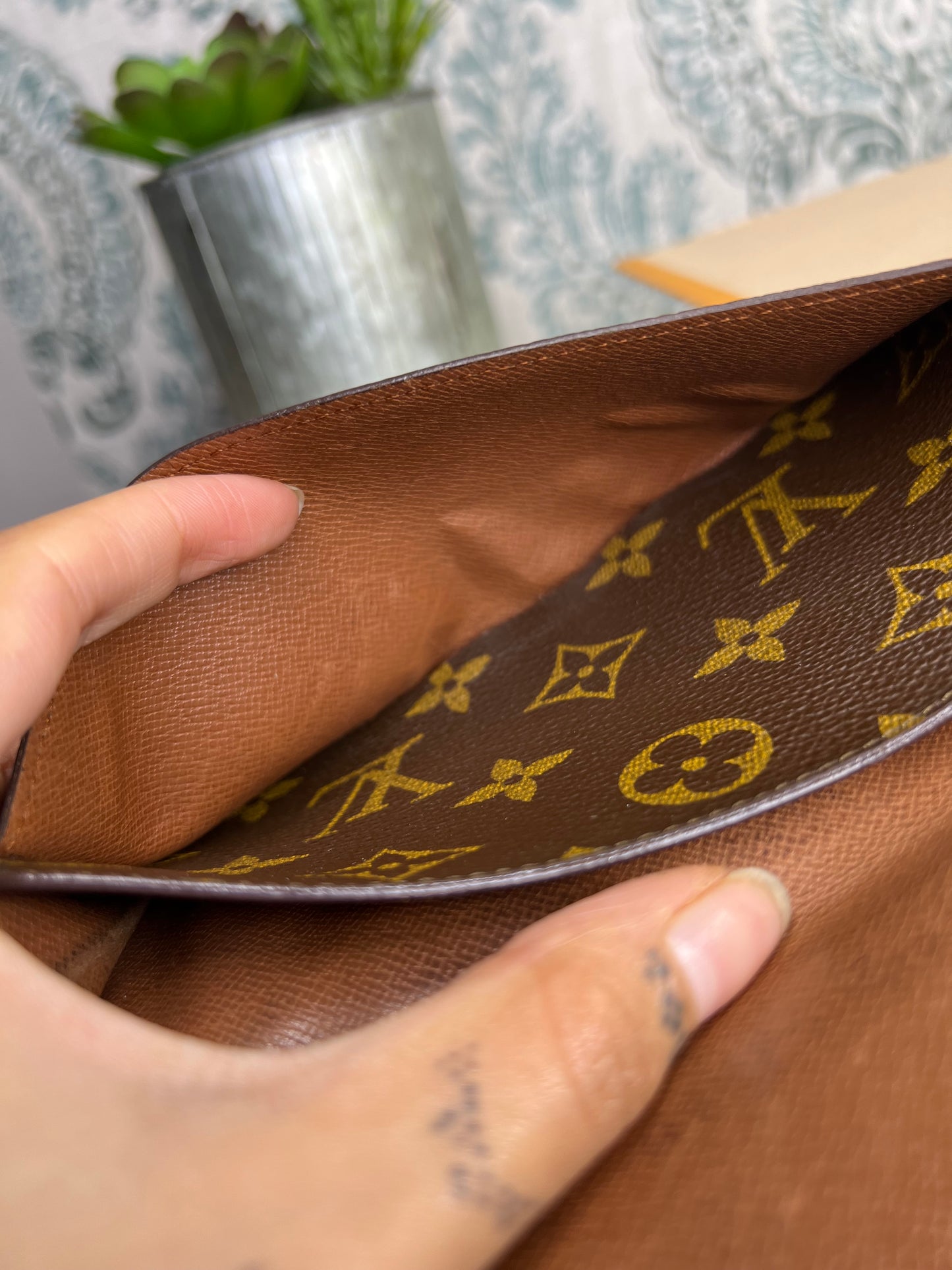 Louis Vuitton Porte 3 Yen Wallet