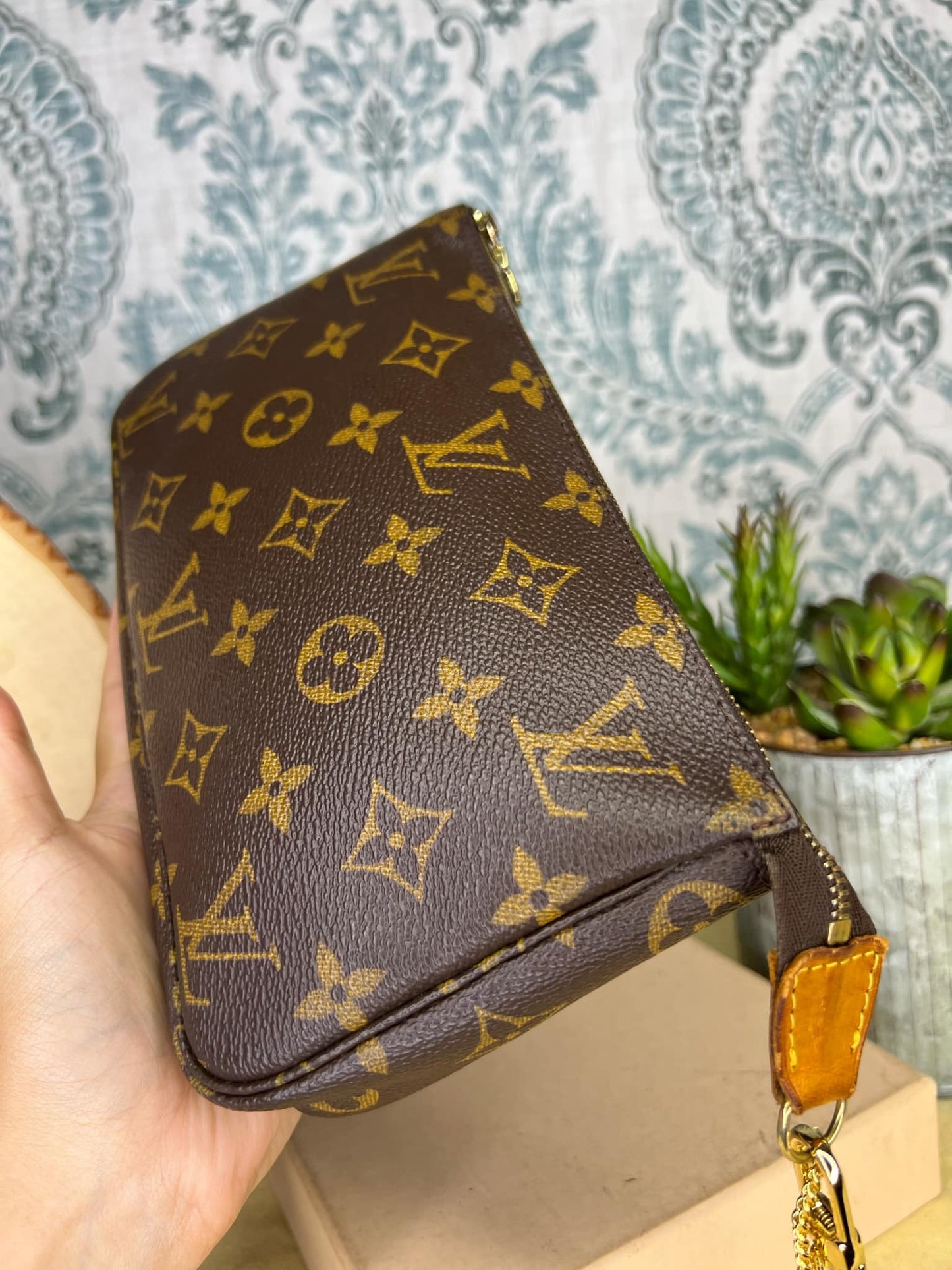 Pochette Accessories
