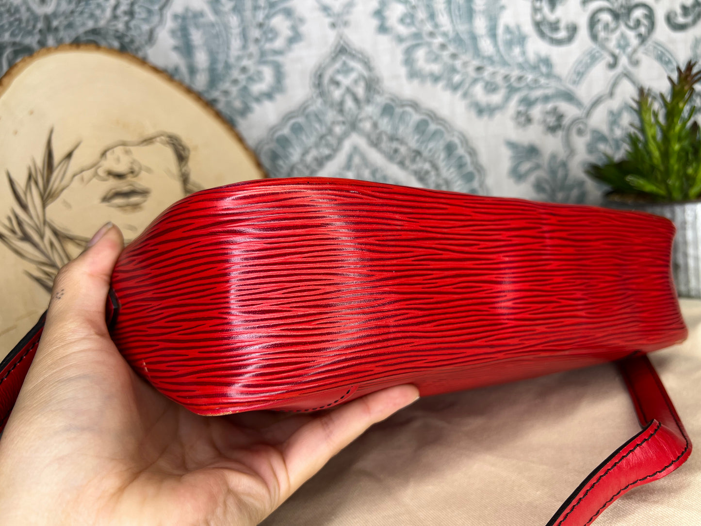 Trocadero 27 Red Epi