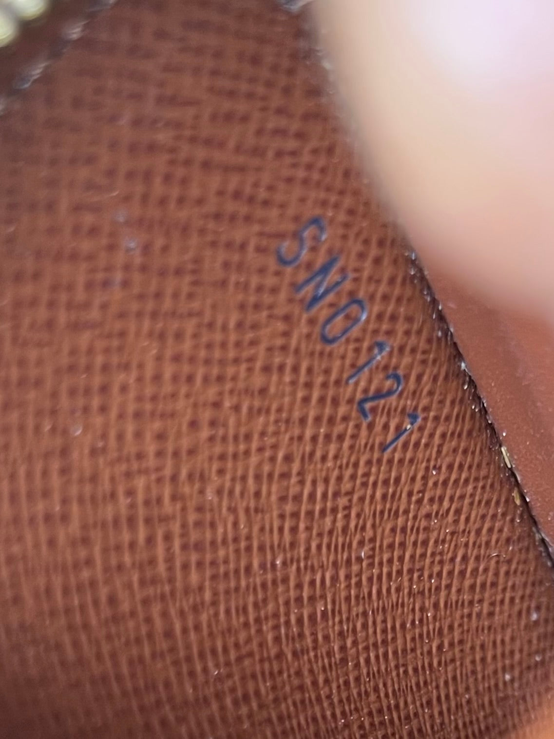Louis Vuitton Zippy Coin Purse / Compact Wallet