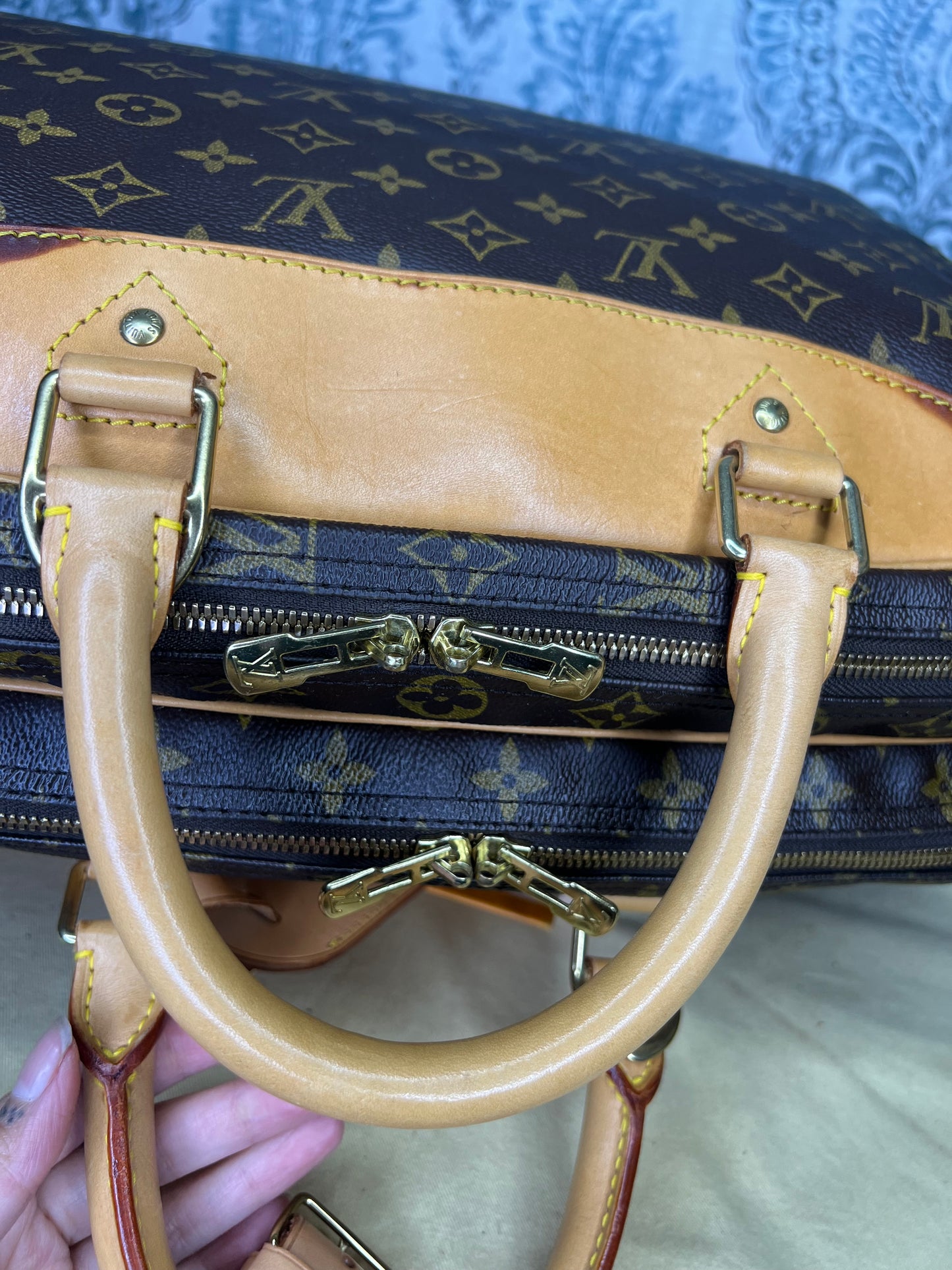 Louis Vuitton Alize 24