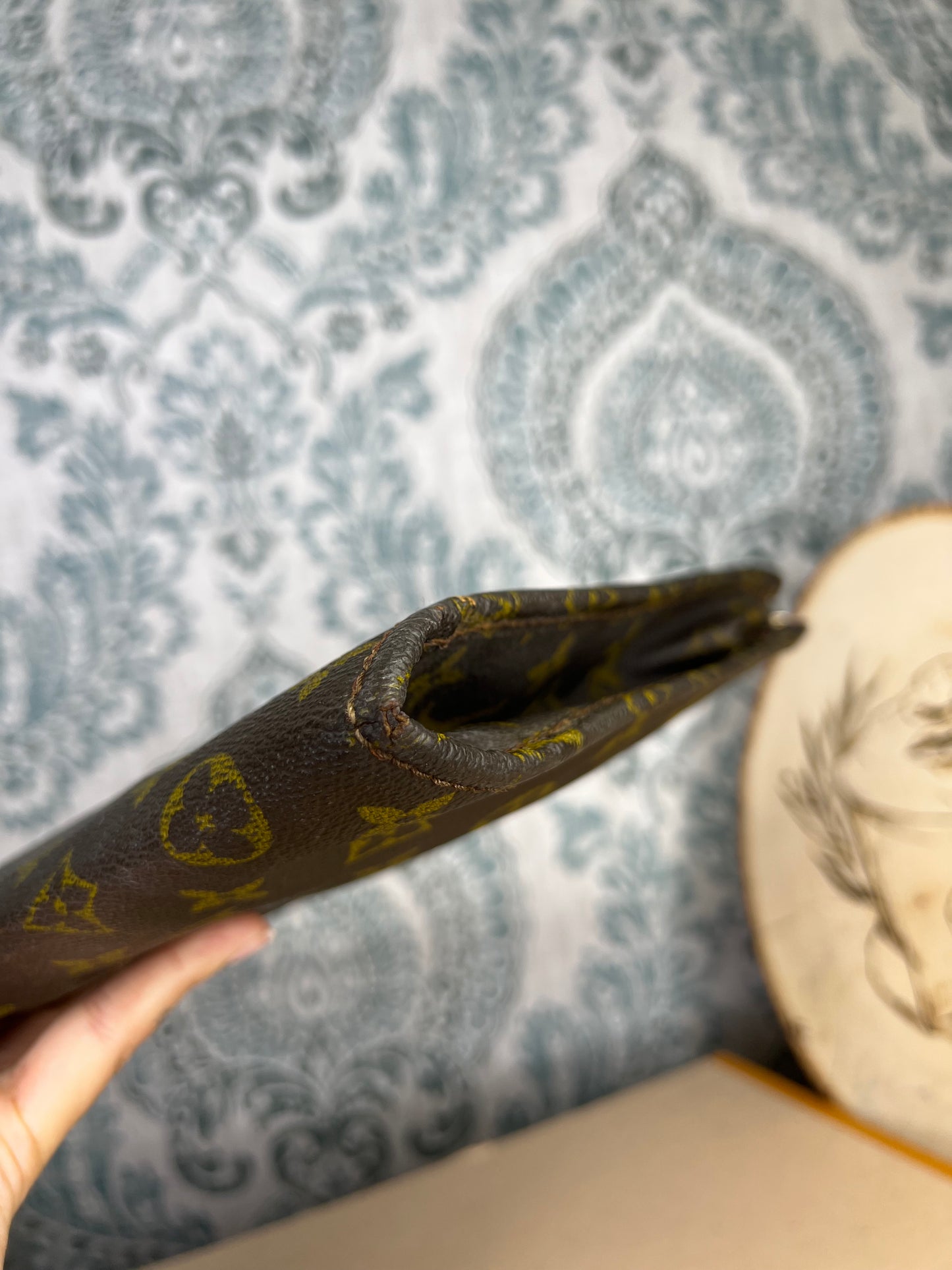 Louis Vuitton Poche Documents PM