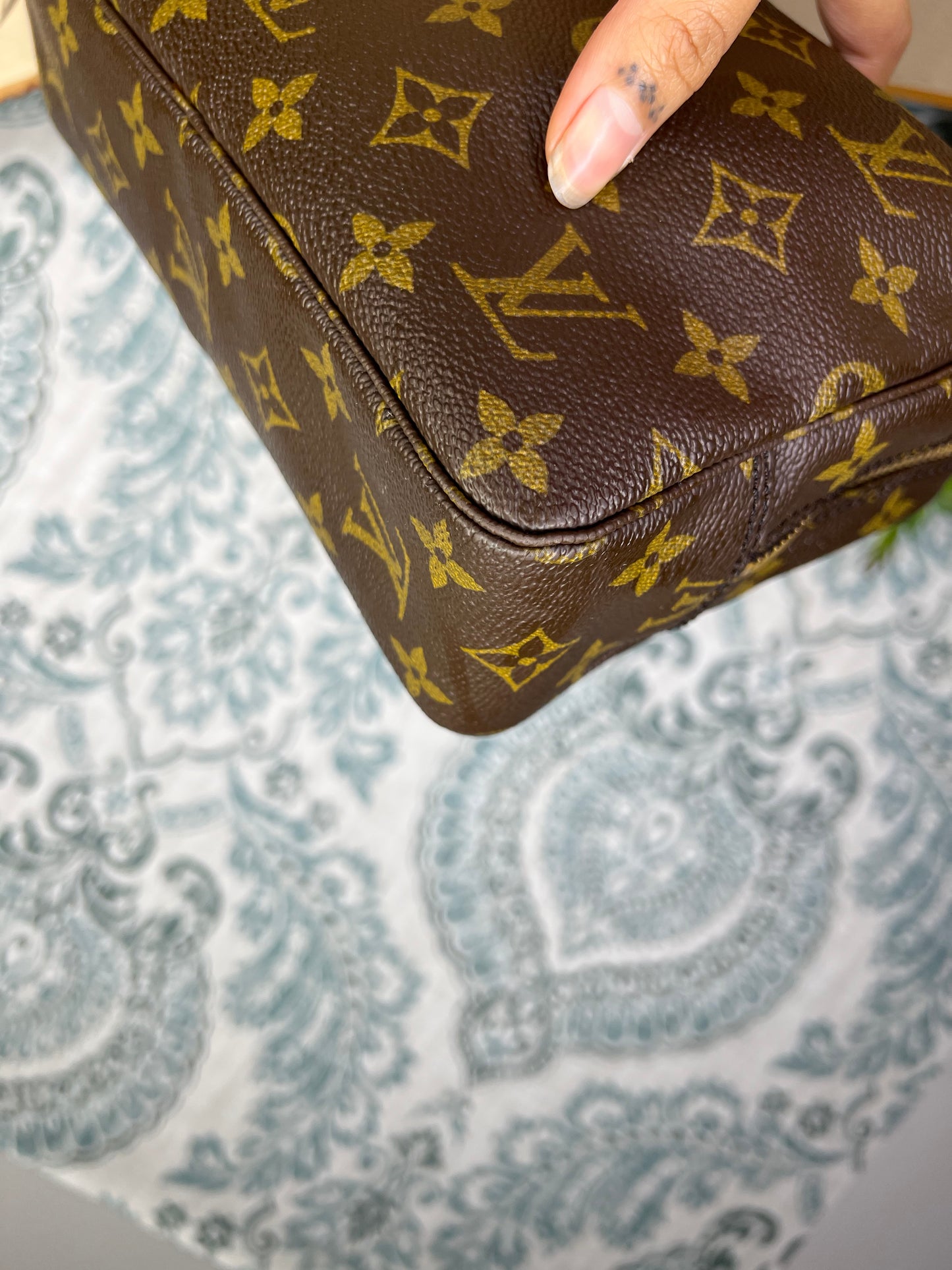 Louis Vuitton Trousse 23
