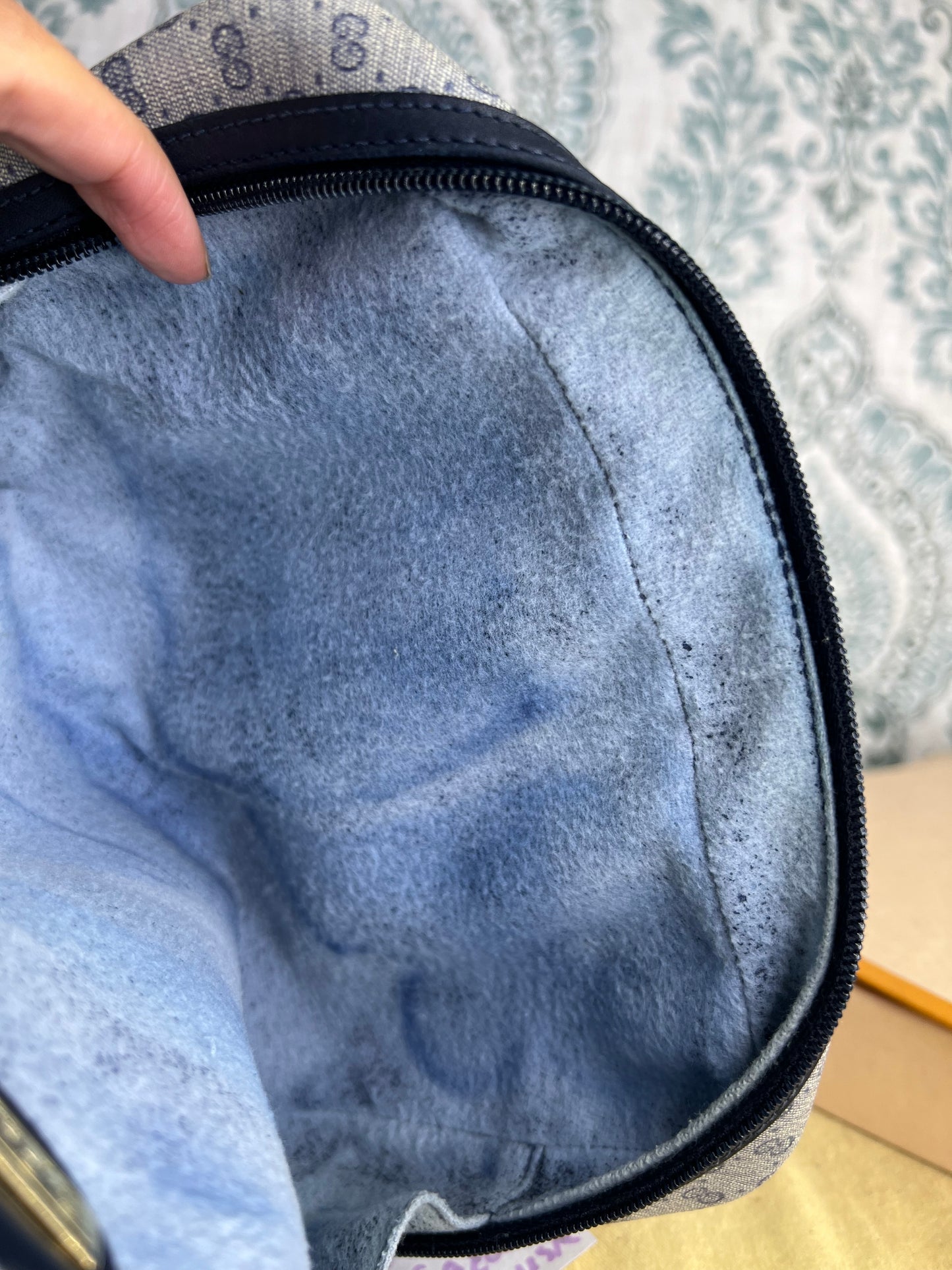 Micro Gucci Navy Vintage Clutch