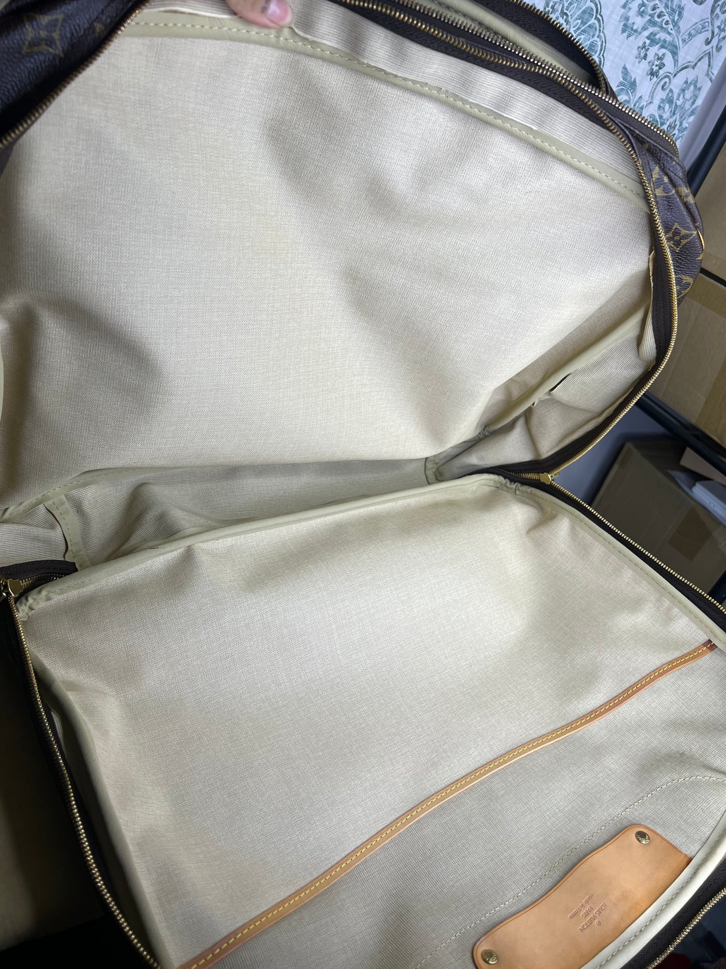 Louis Vuitton Alize 24
