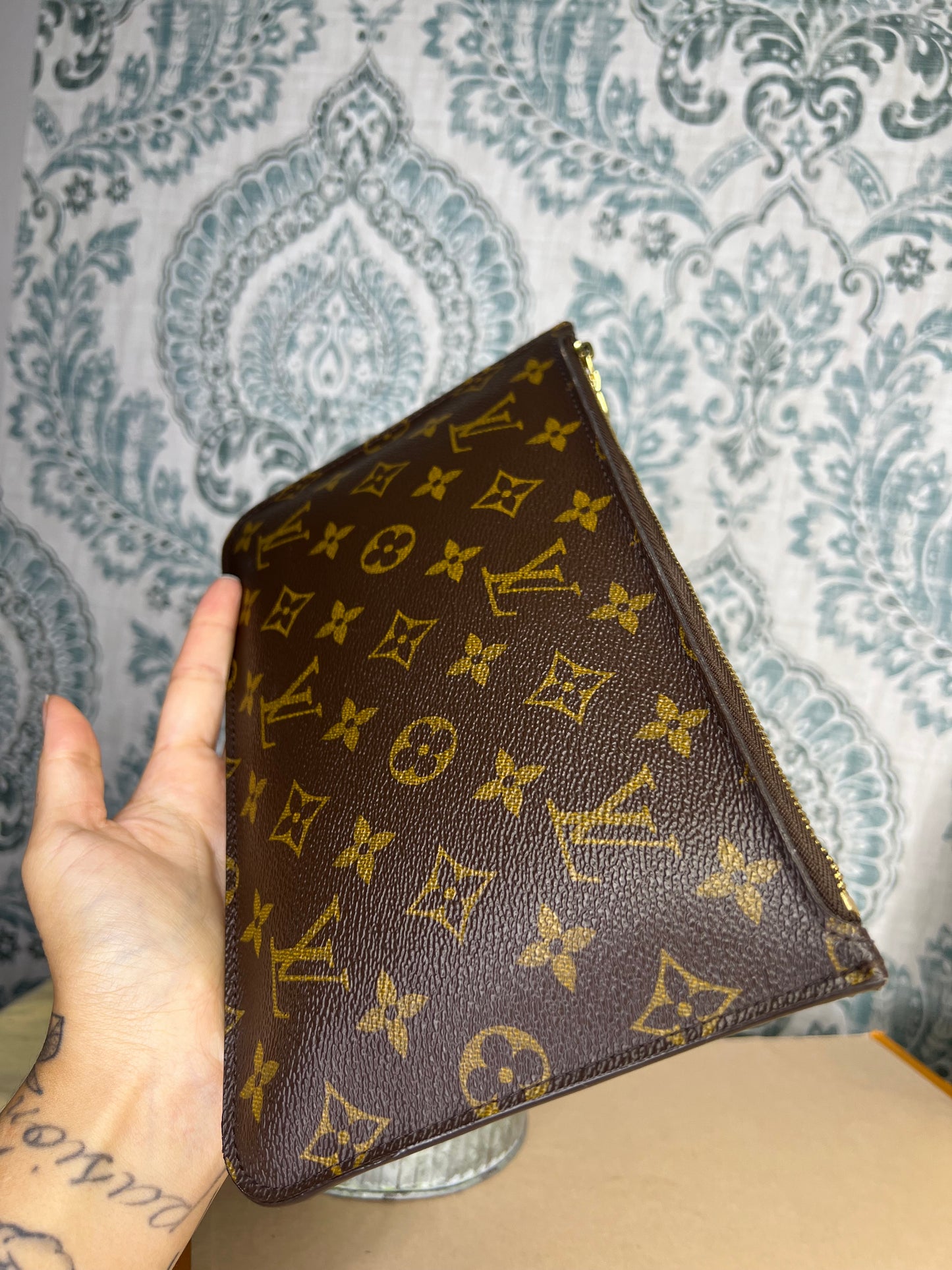 Louis Vuitton Neverfull Pouch Pivoine