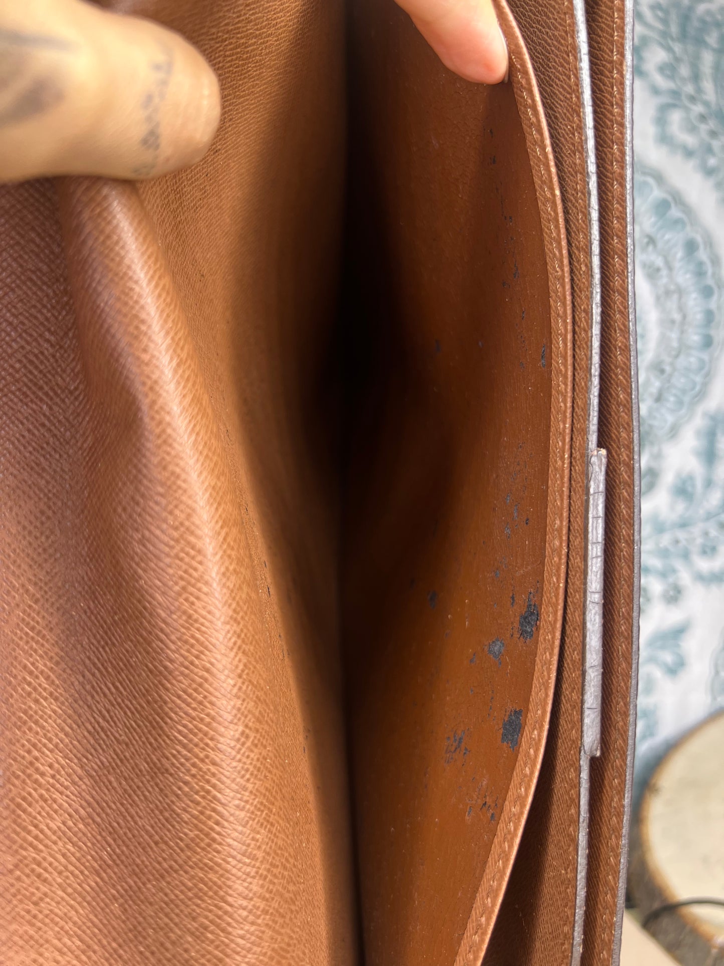 Louis Vuitton Serviette Conseiller Briefcase