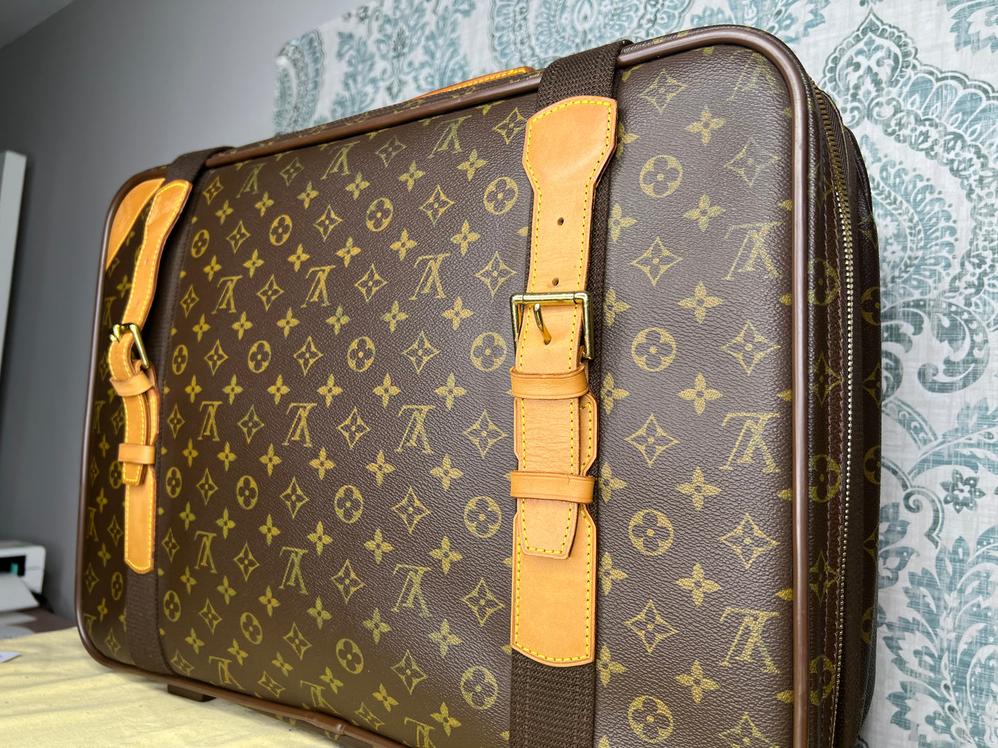 Satellite 53 Suit Case