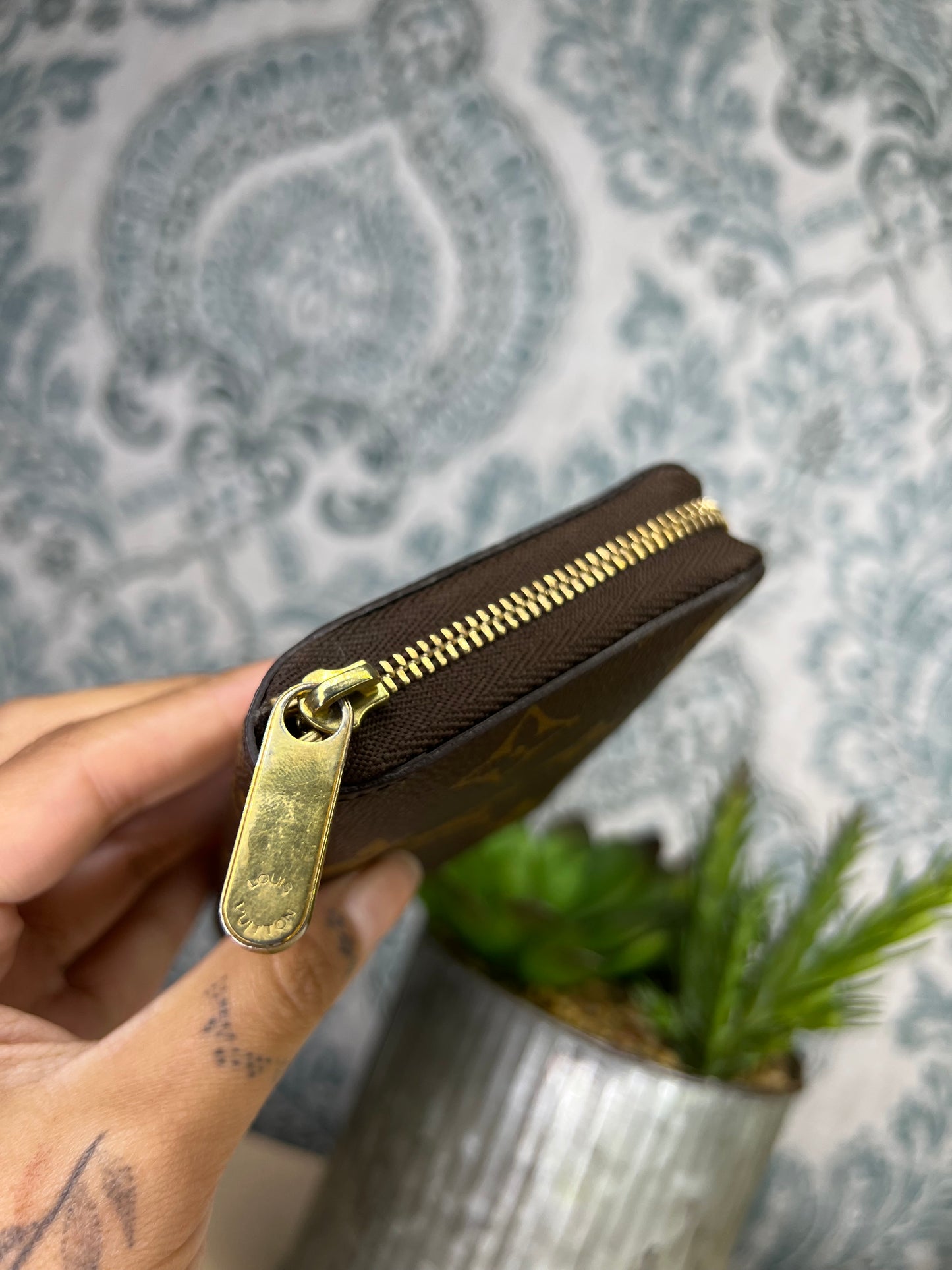 Louis Vuitton Zippy Coin Purse / Compact Wallet