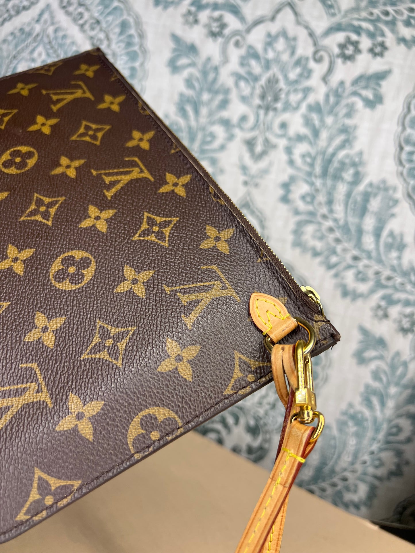 Louis Vuitton Neverfull MM Pochette