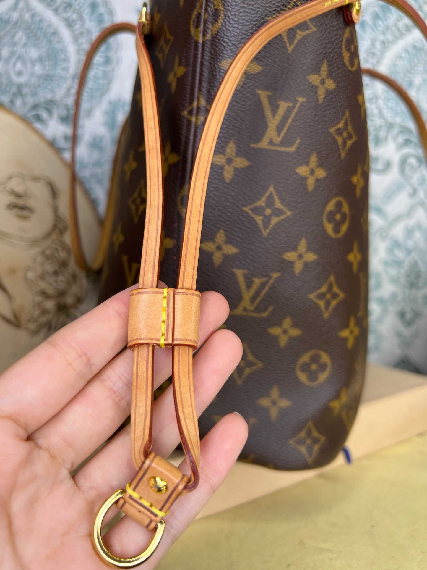 Neverfull MM Cherry Red