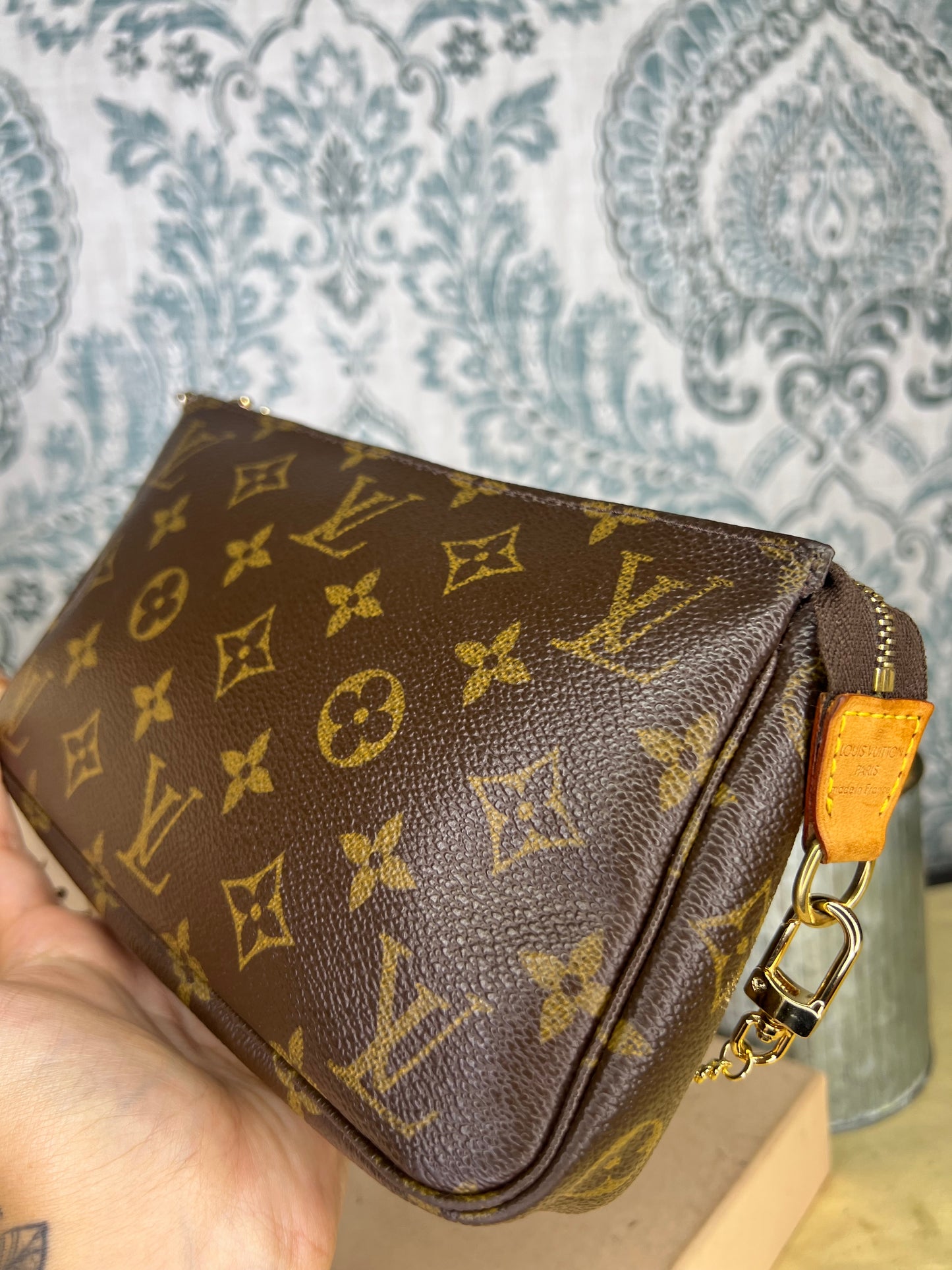 Pochette Accessories