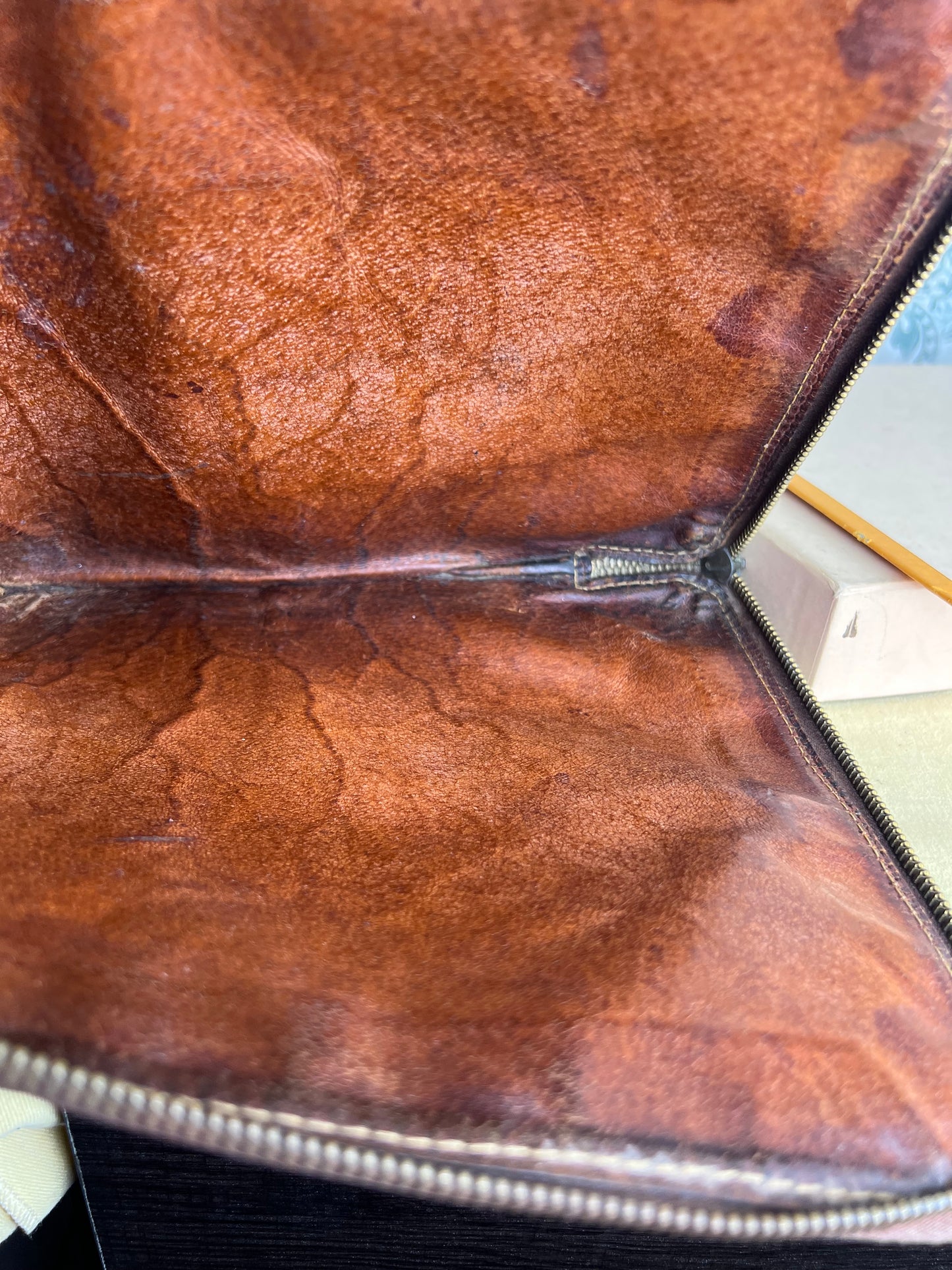 Louis Vuitton Poche Documents PM