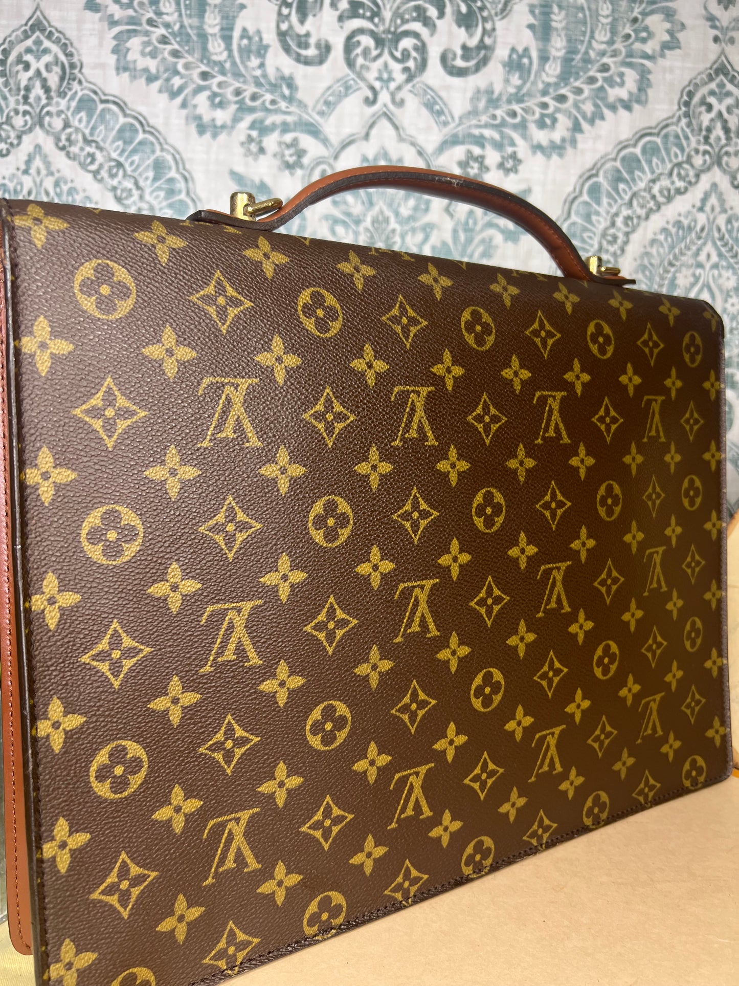 Louis Vuitton Porte Documents Bandouliere
