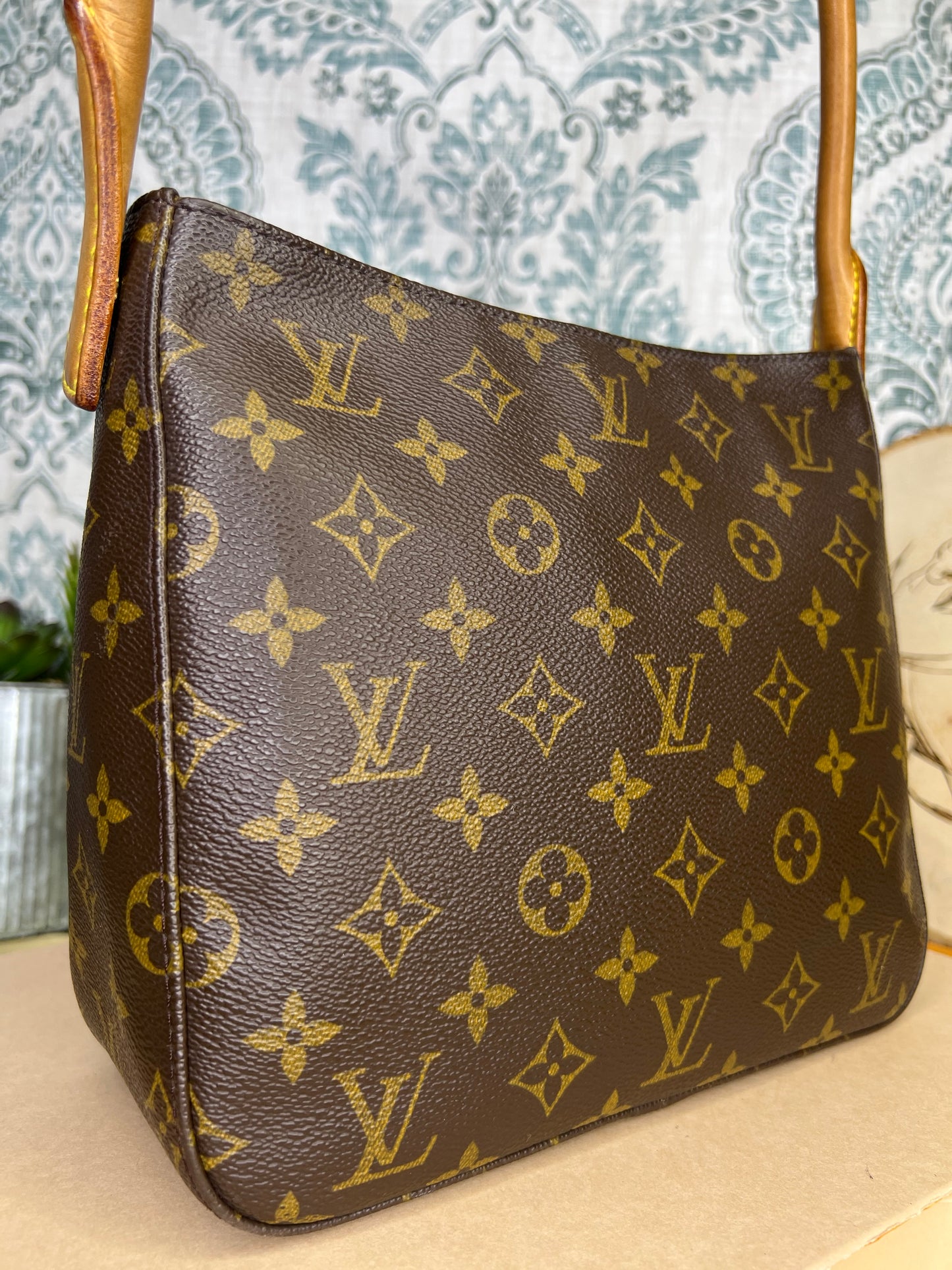 Louis Vuitton Looping MM