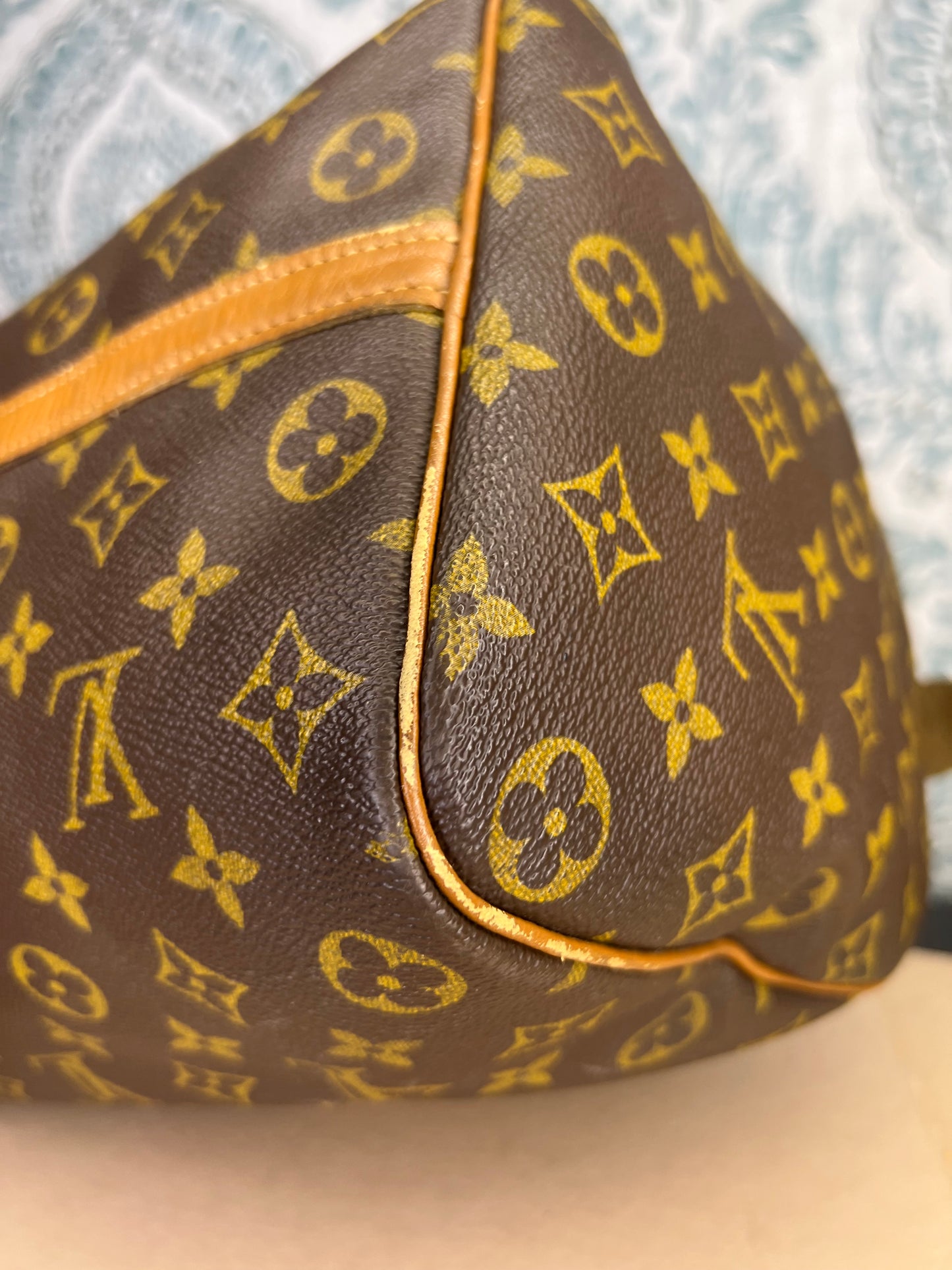 Louis Vuitton French Company 35