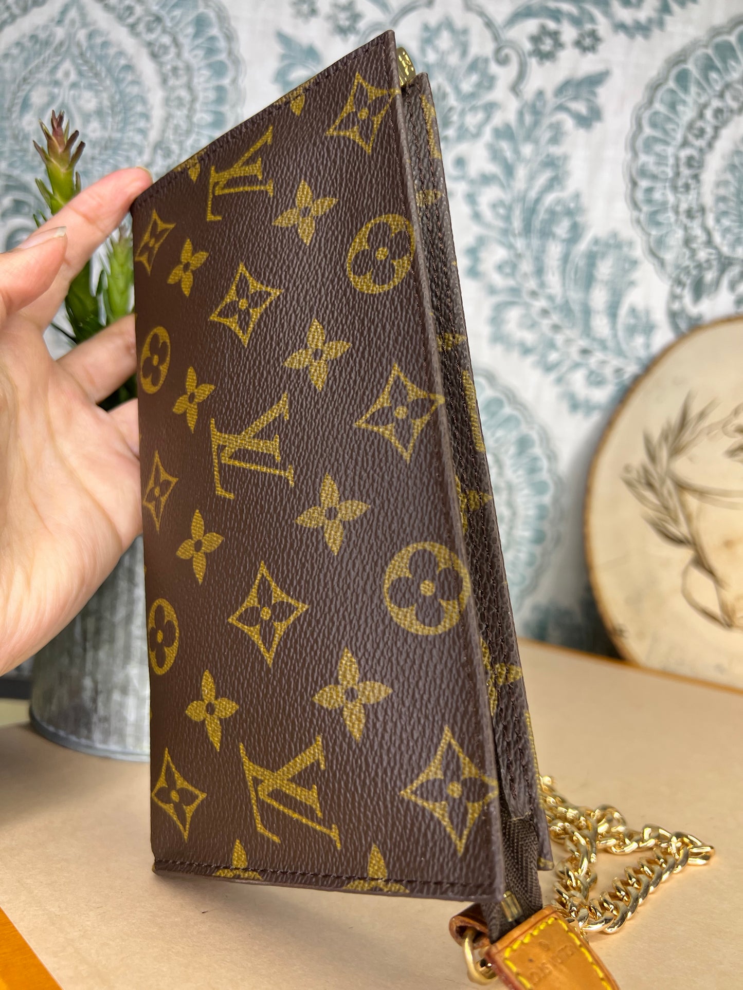 Louis Vuitton Bucket GM Pouch