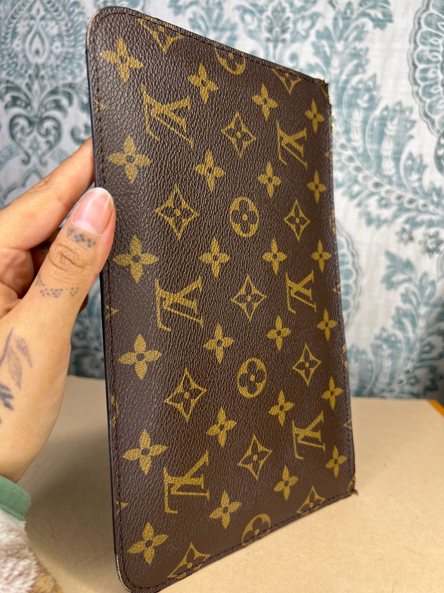 Louis Vuitton Neverfull MM Pochette