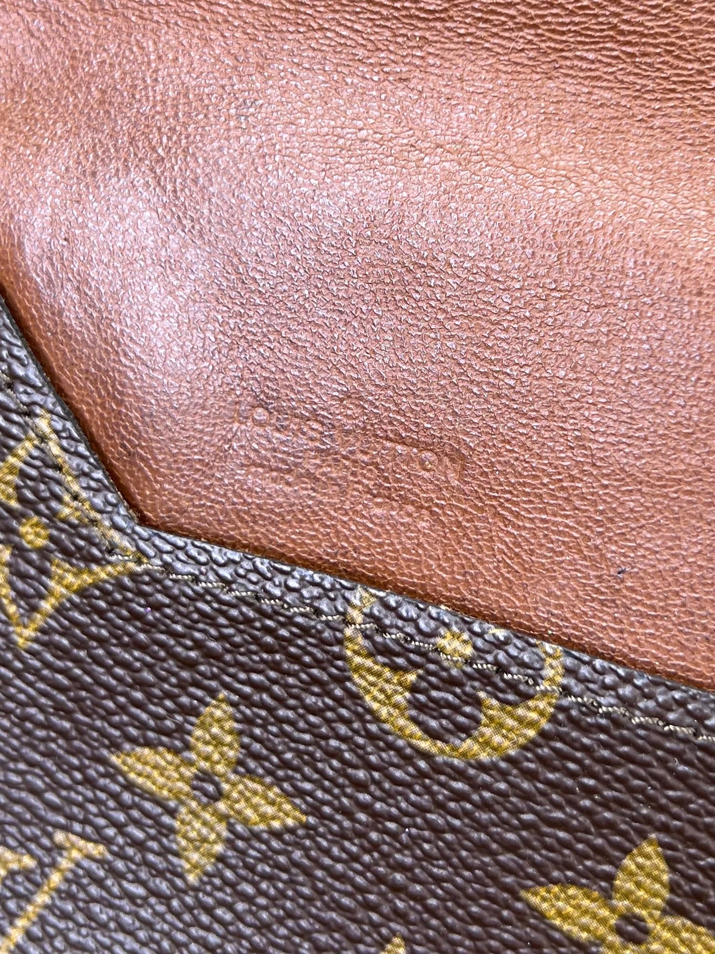 Louis Vuitton Poche Plate Clutch