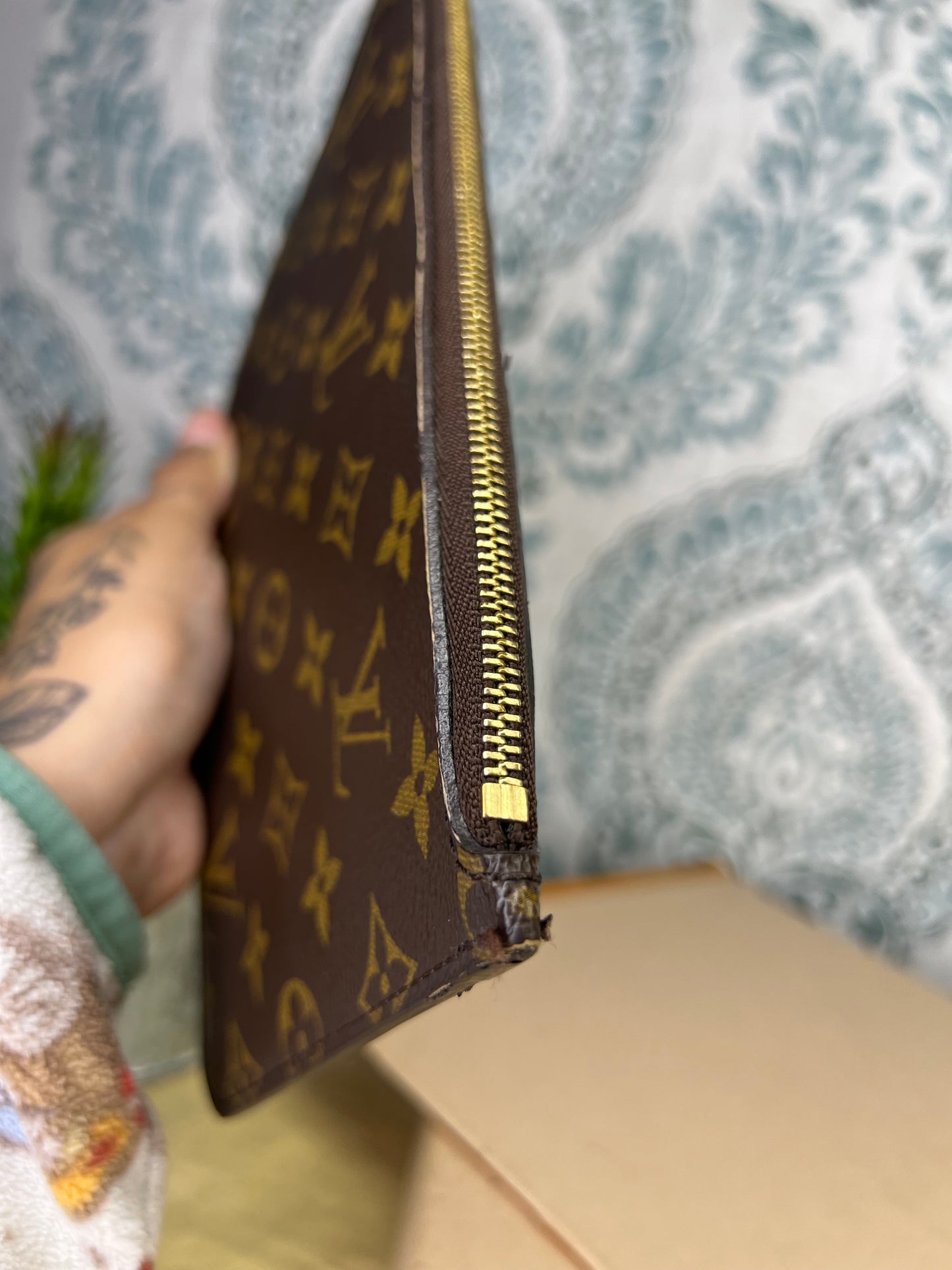 Louis Vuitton Neverfull MM Pochette