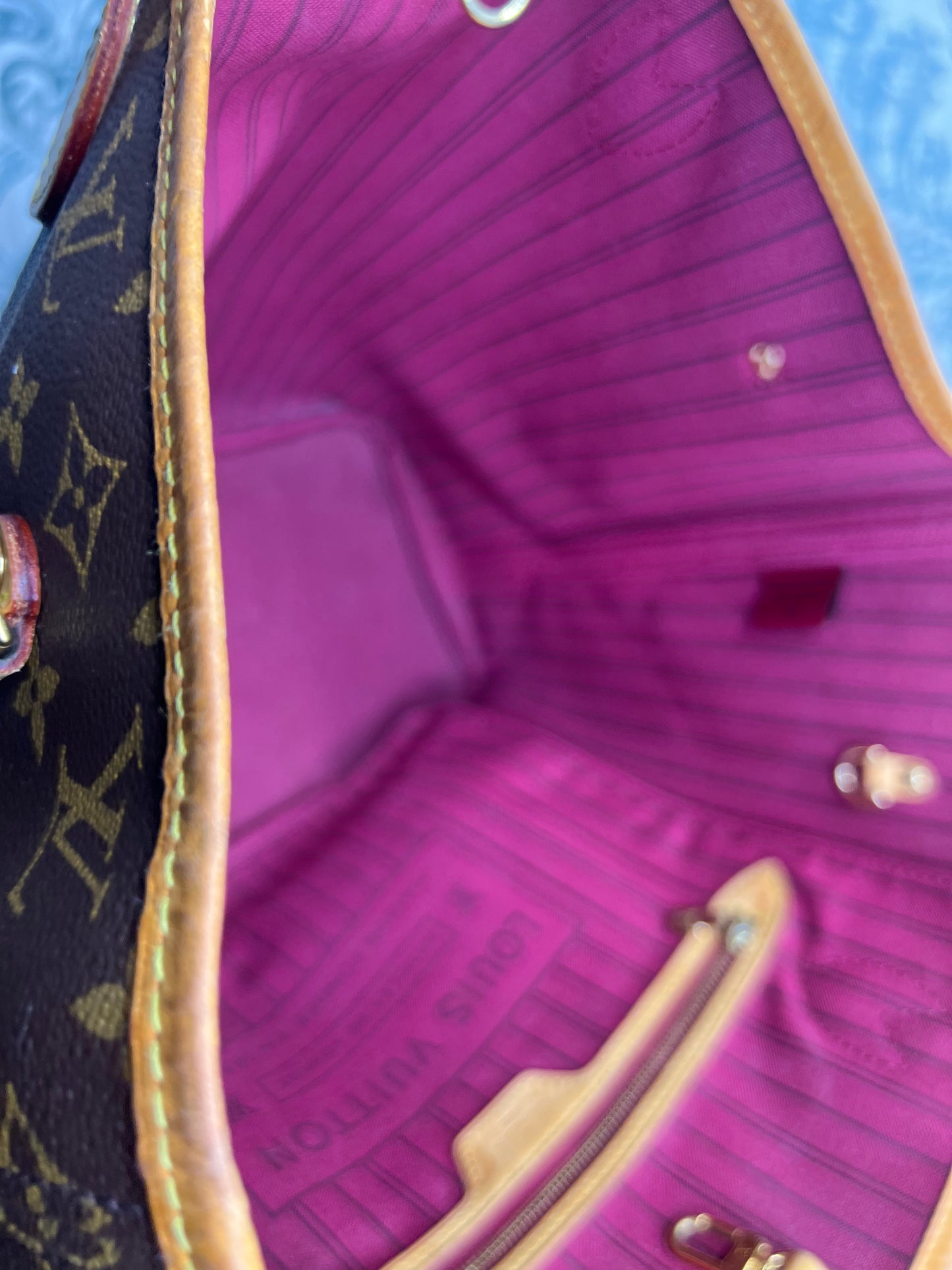 Louis Vuitton Neverfull Pivoine