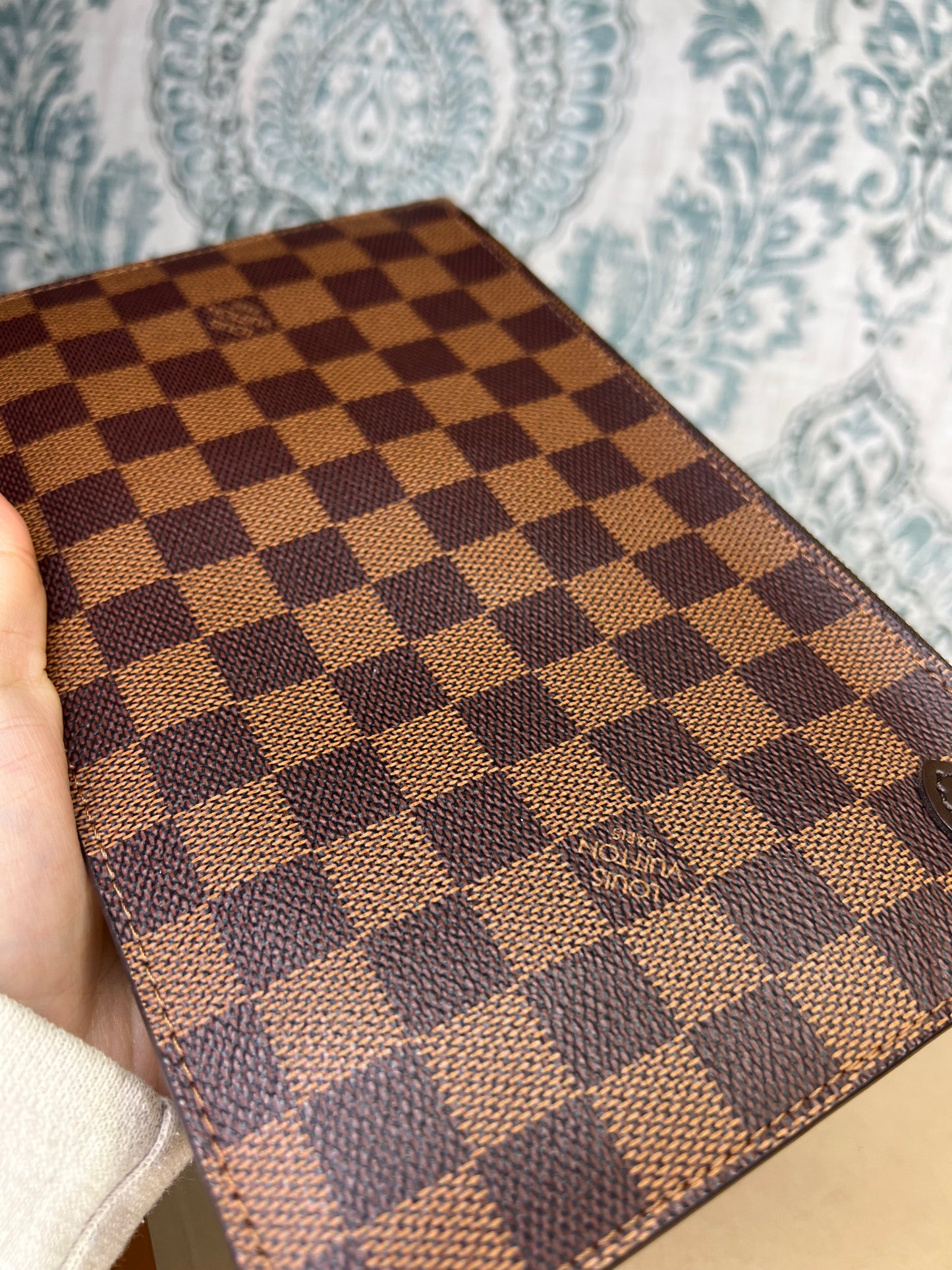 Louis Vuitton Neverfull Pochette Pouch Damier Ebene
