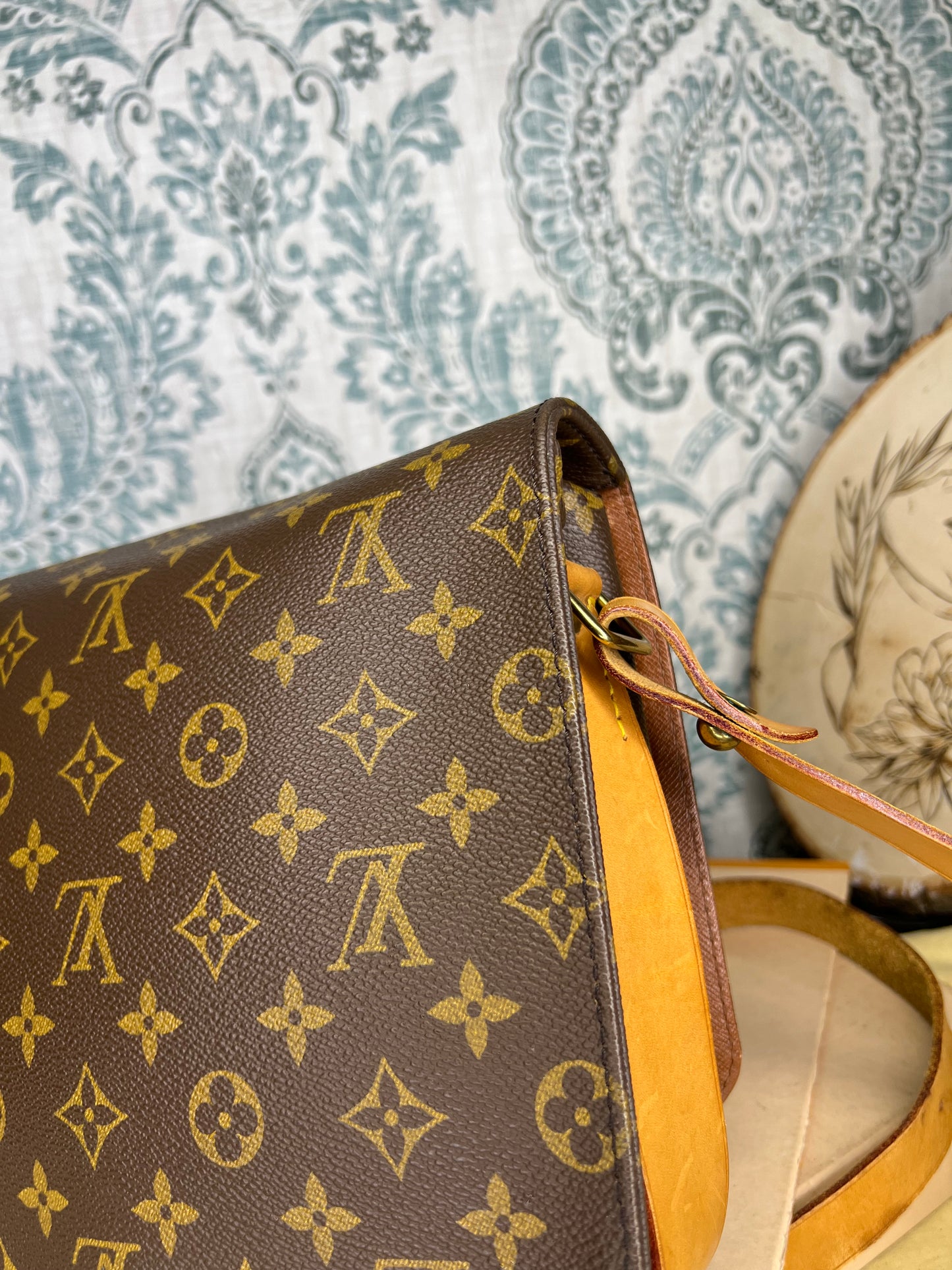 Louis Vuitton Cartouchiere GM