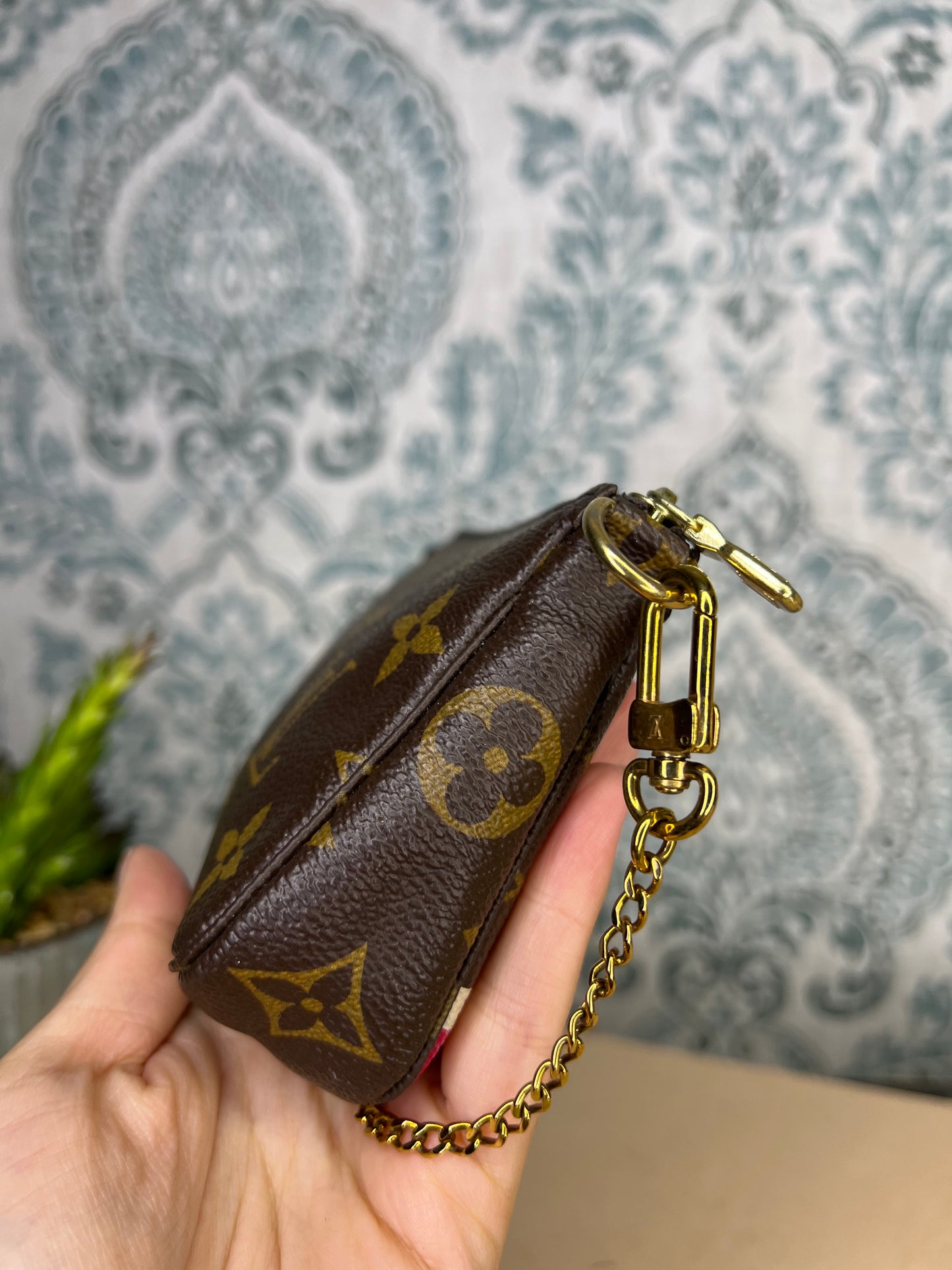 Louis Vuitton Holiday Limited Edition Mini Pochette