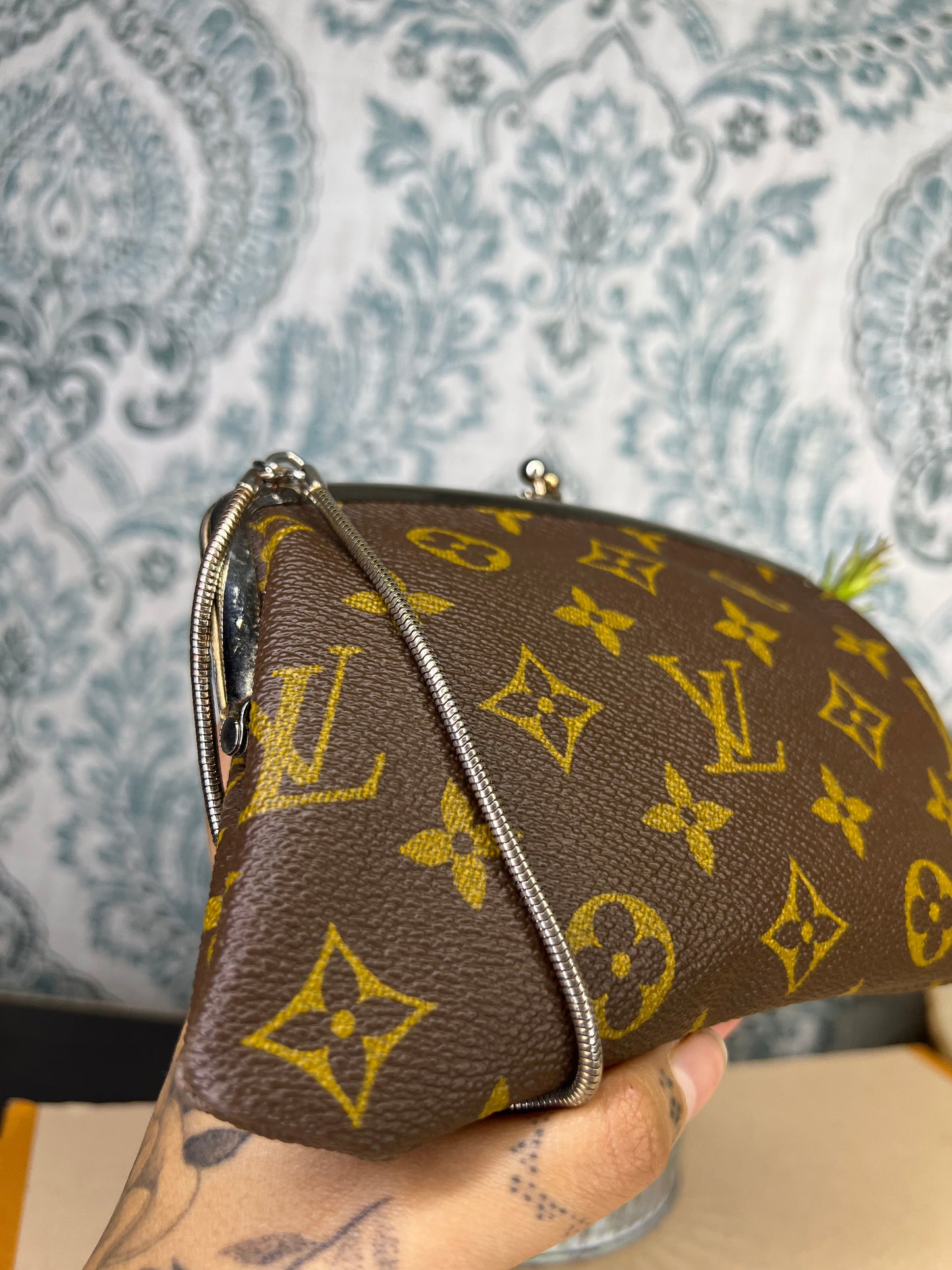 Louis Vuitton French Company Kisslock Pouch
