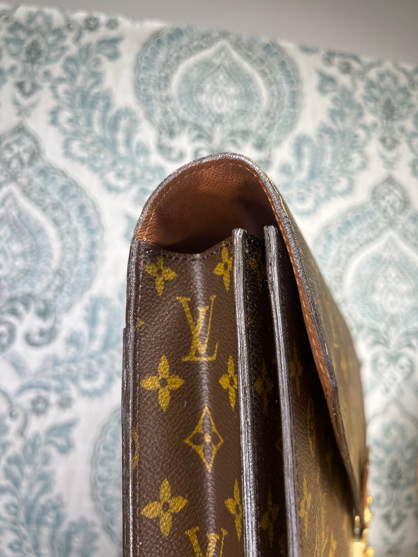 Louis Vuitton Serviette Conseiller Briefcase