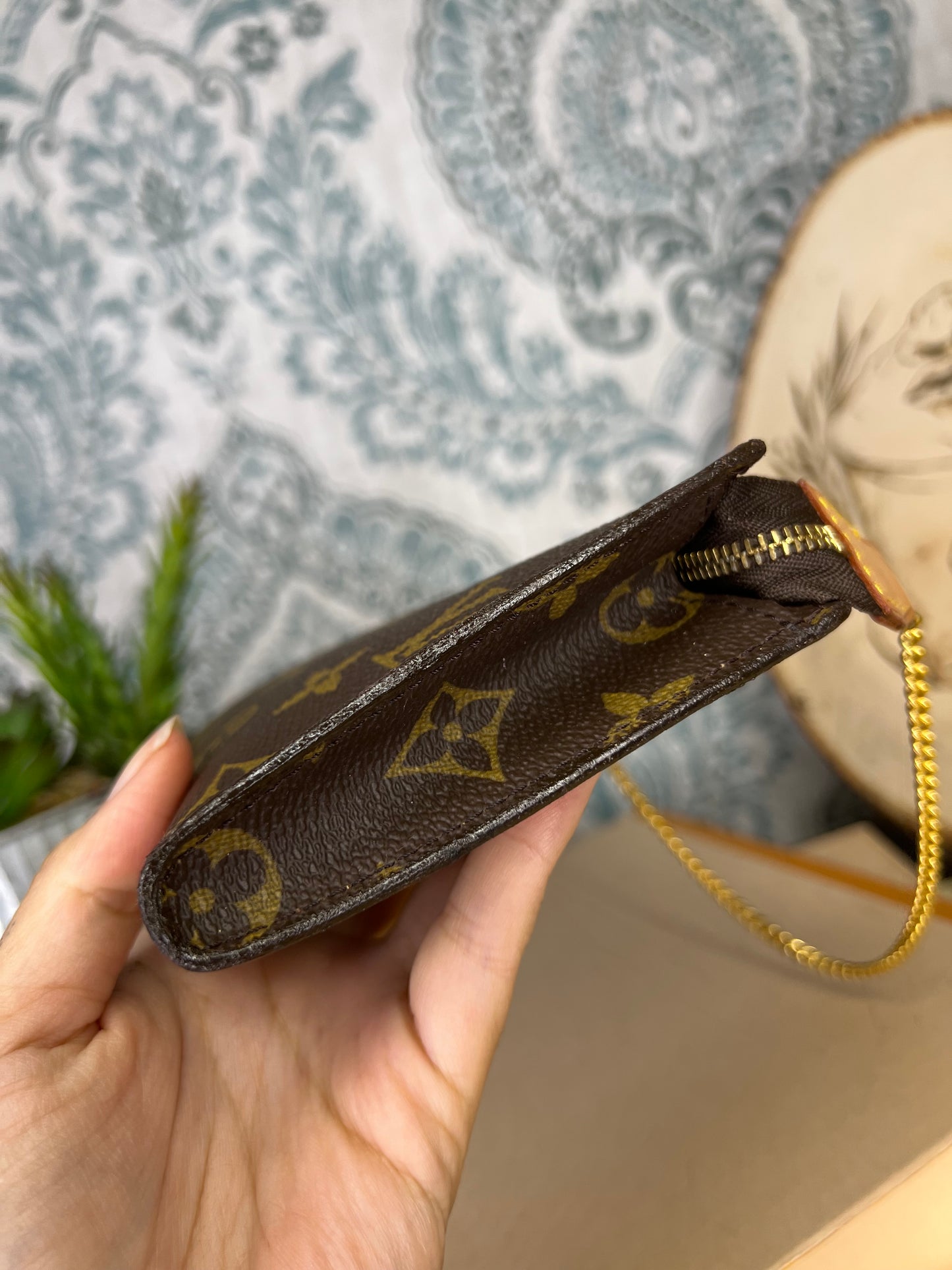 Louis Vuitton Monogram Bucket GM Pochette