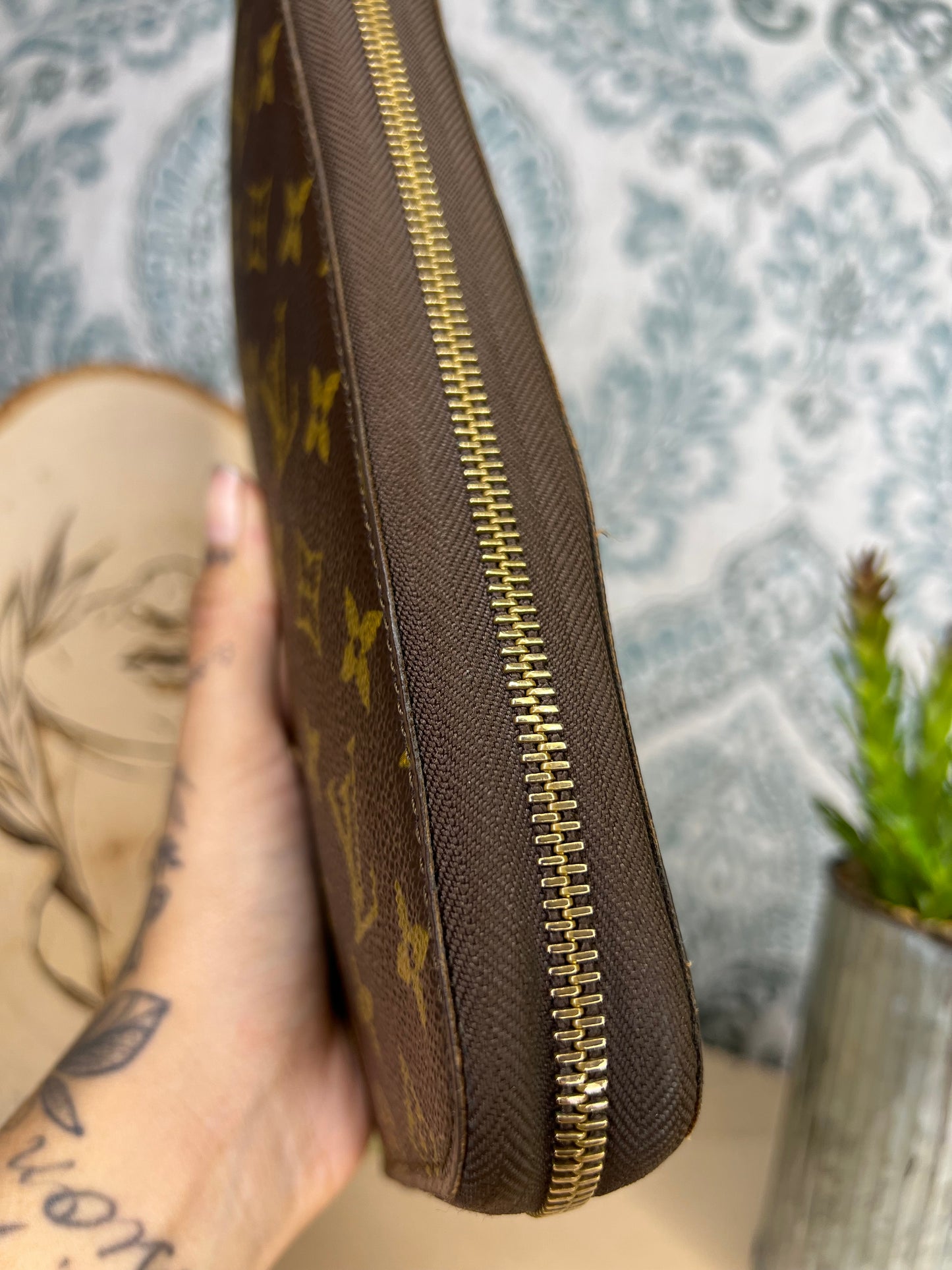 Escapade Travel Organizer Wallet